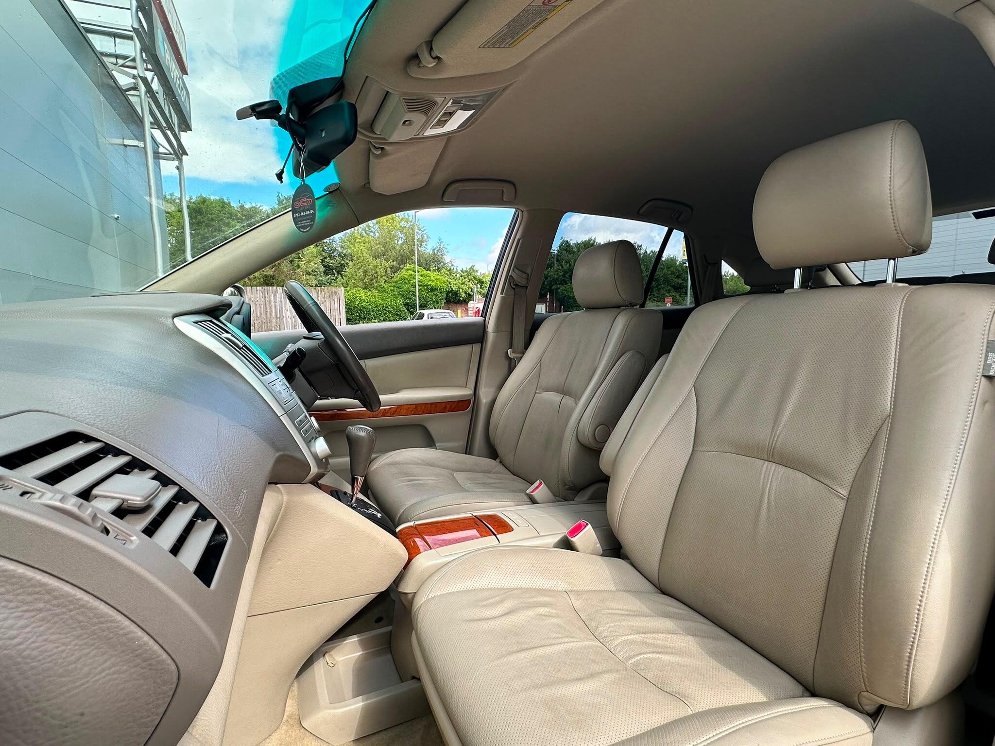 Lexus RX view 29