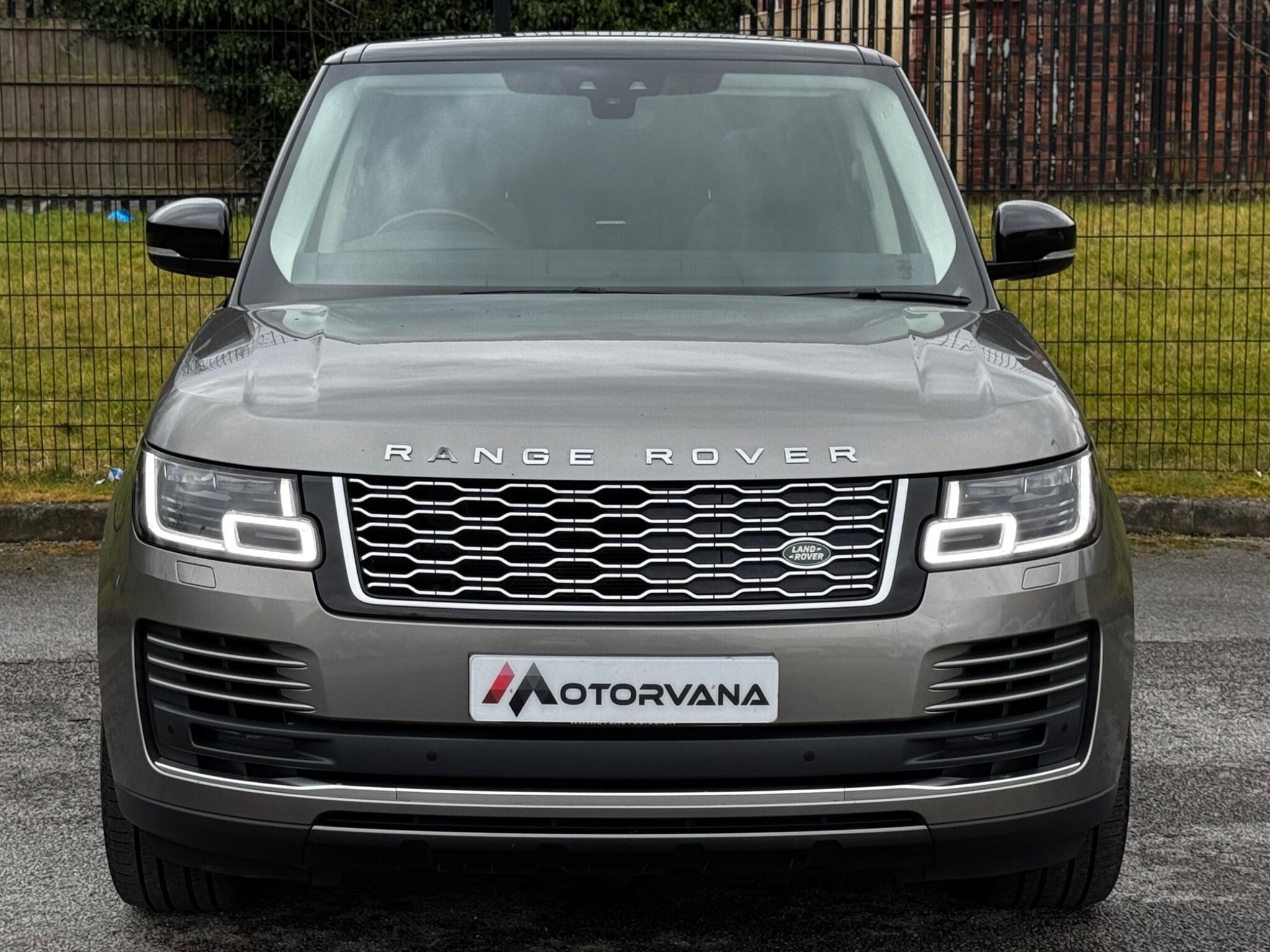 Land Rover Range Rover view 2