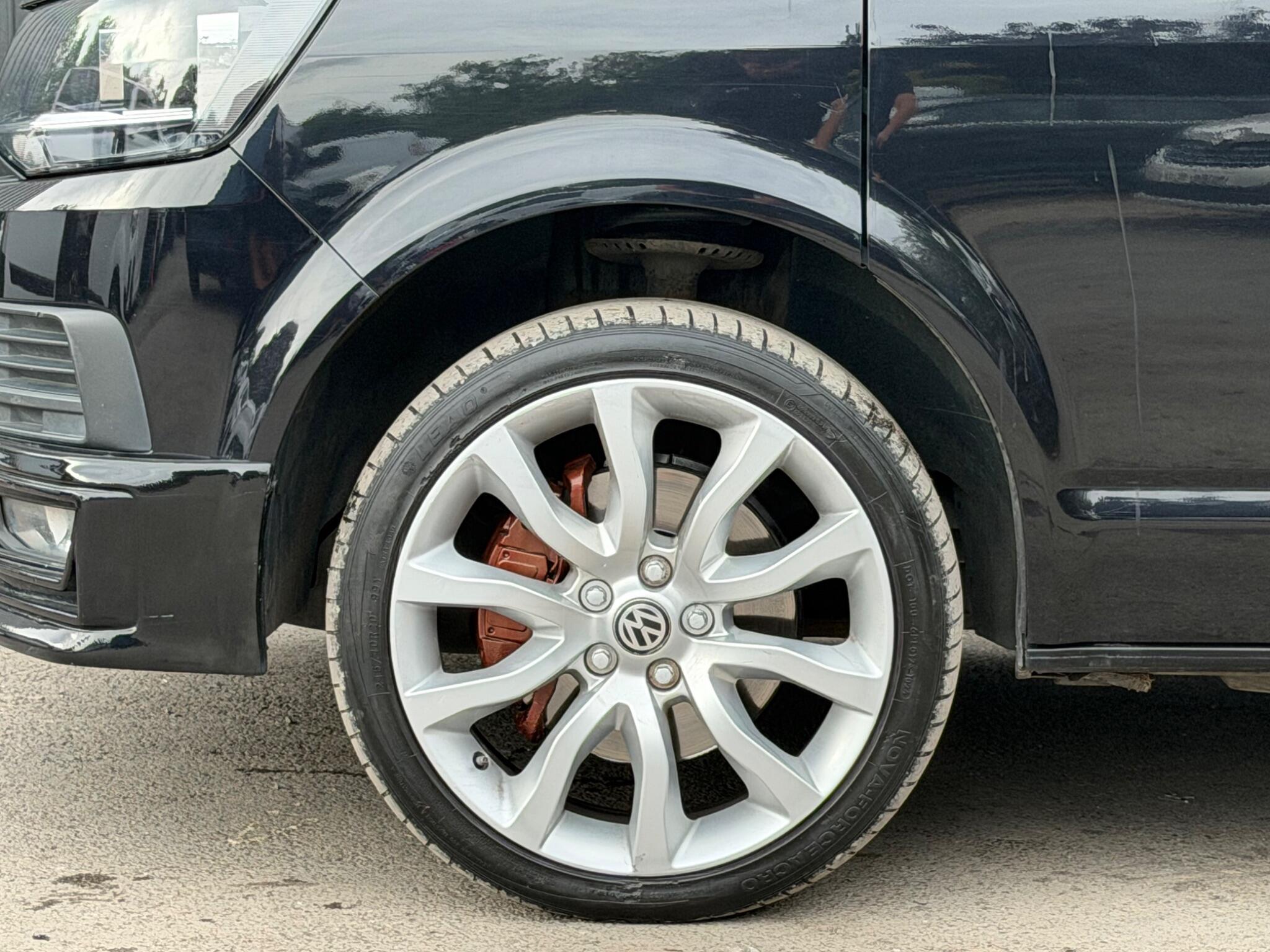 Volkswagen Transporter view 30