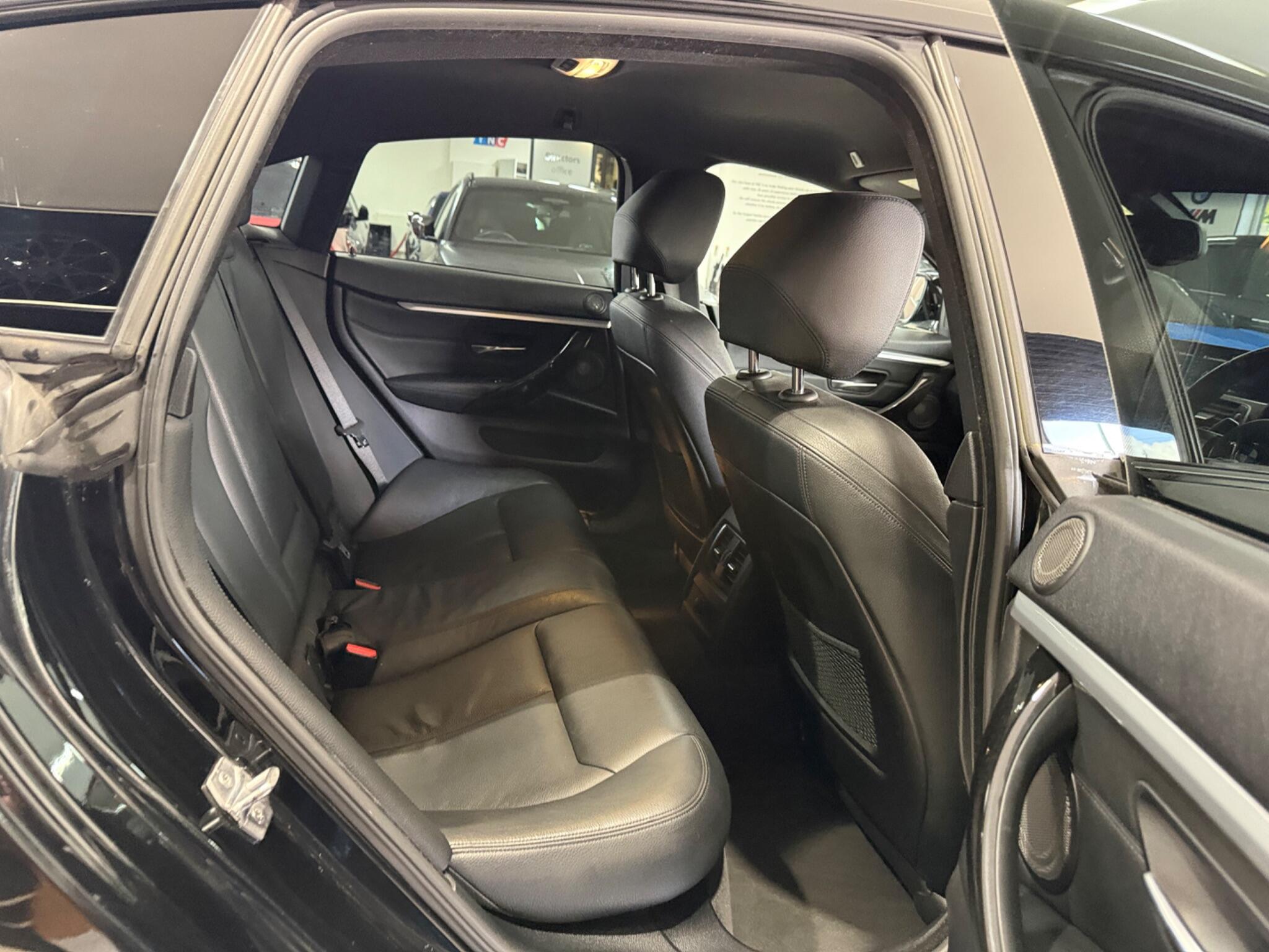 BMW 4 Series view 25