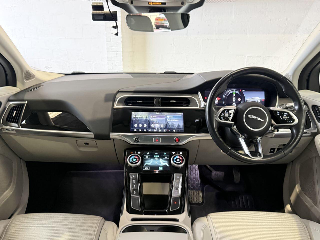 Jaguar I-Pace view 35