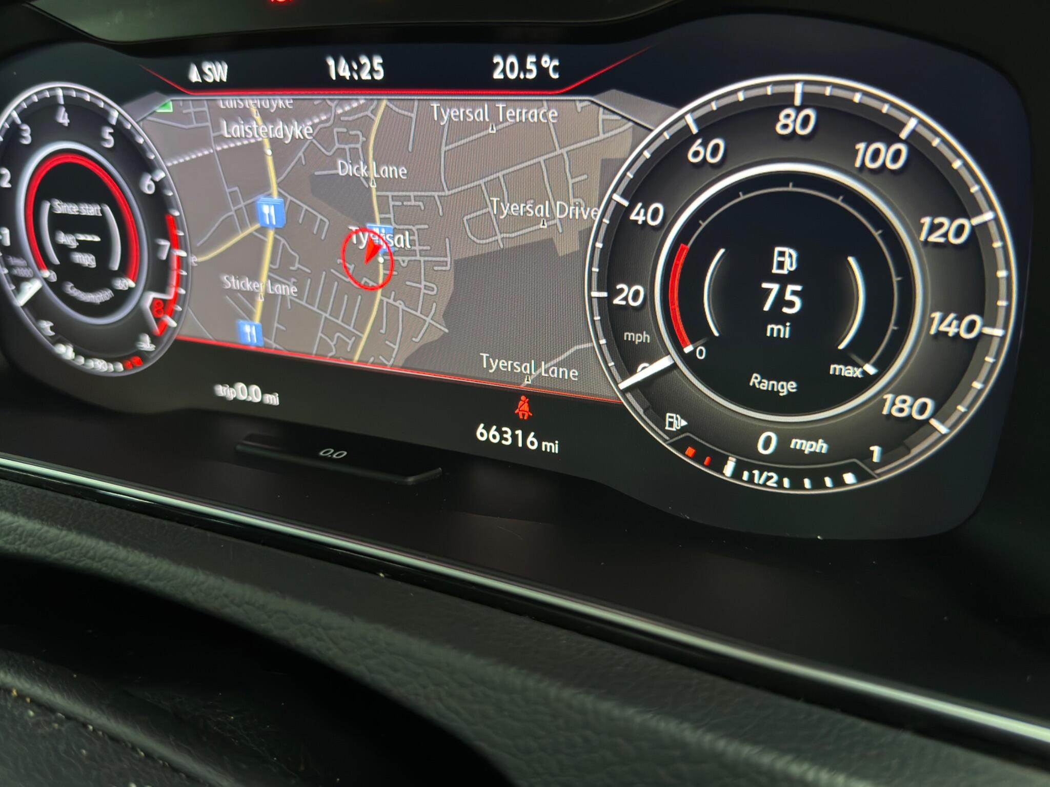Volkswagen Golf view 10