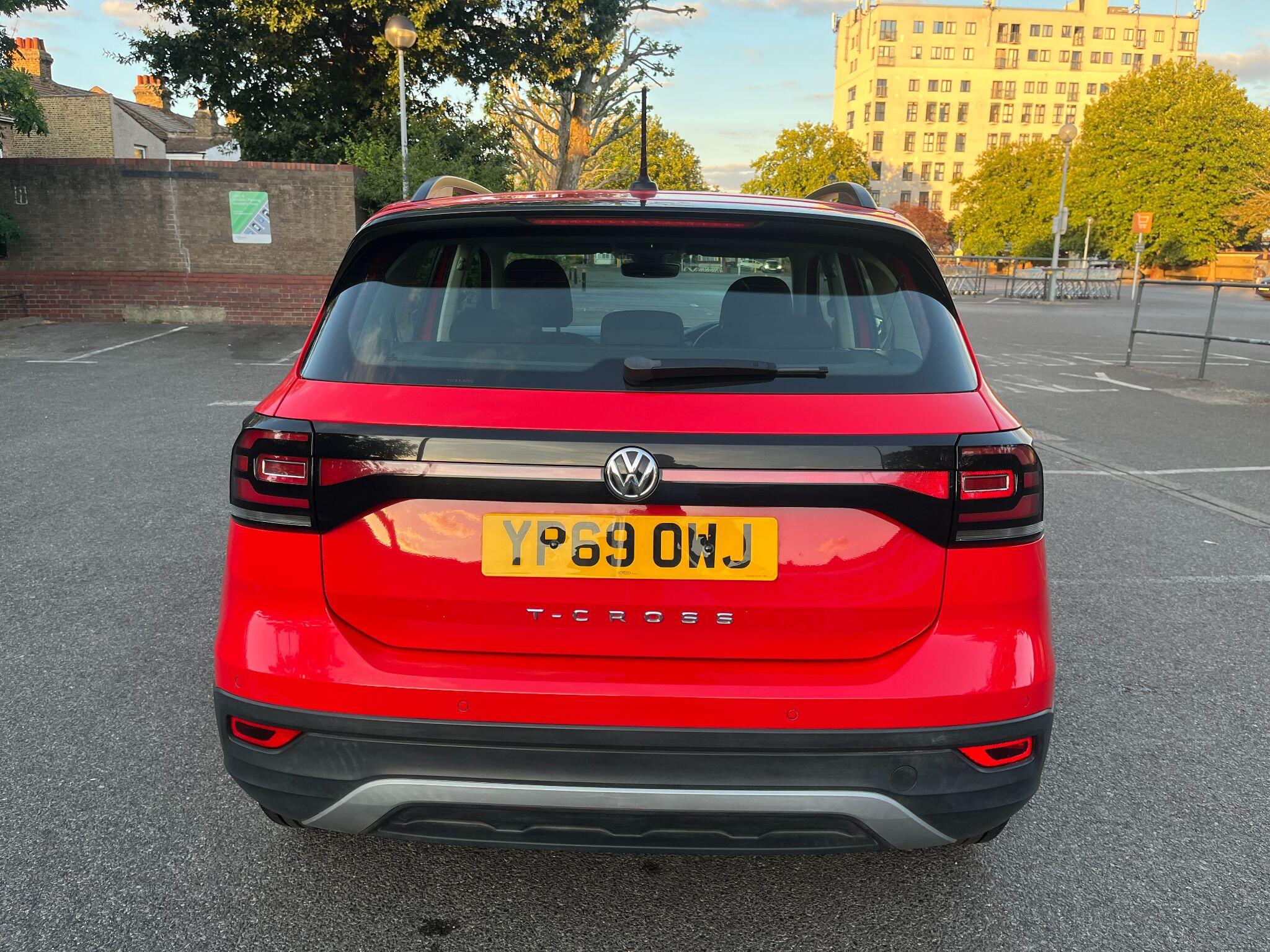 Volkswagen T-Cross view 7