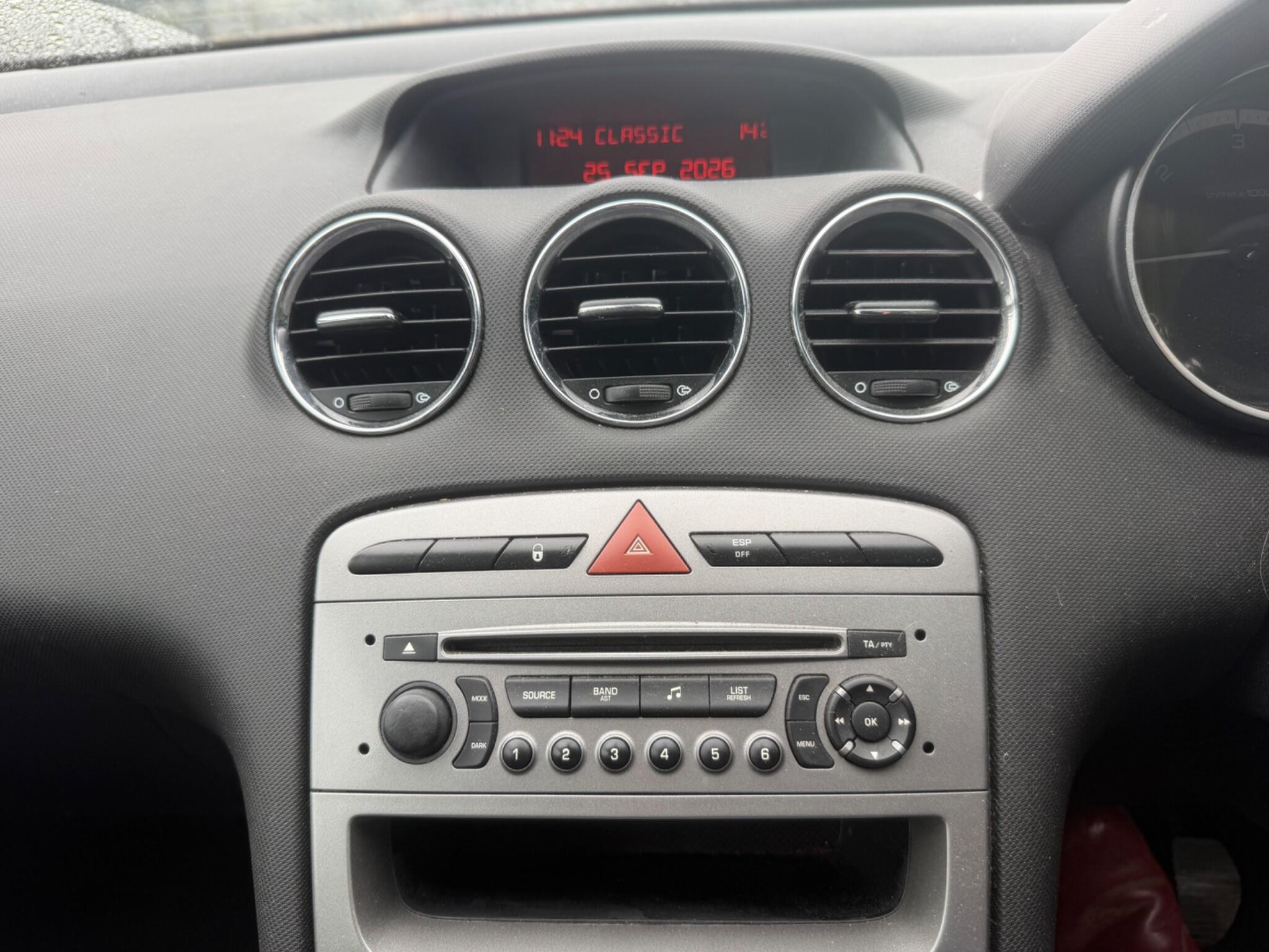 Peugeot 308 view 17