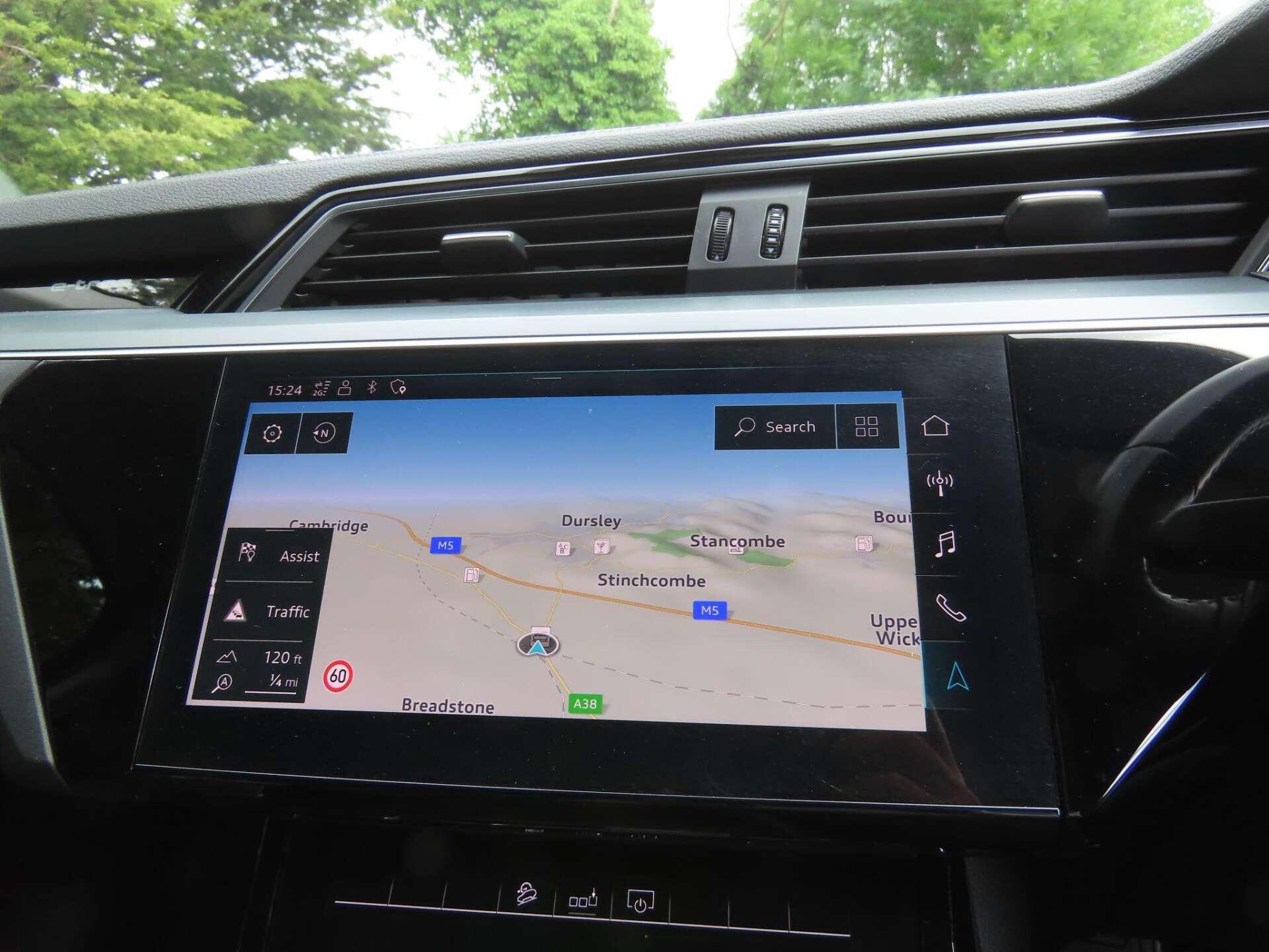 Audi E-Tron view 10