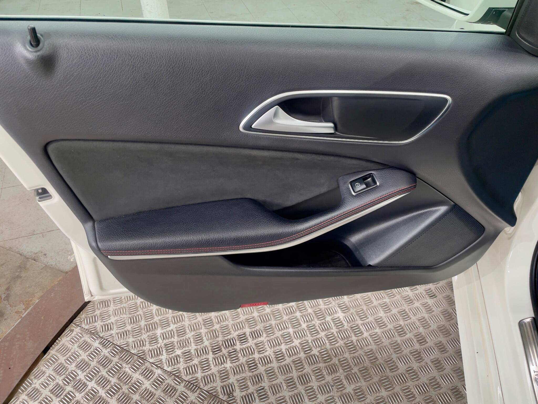 Mercedes-Benz A-Class view 43