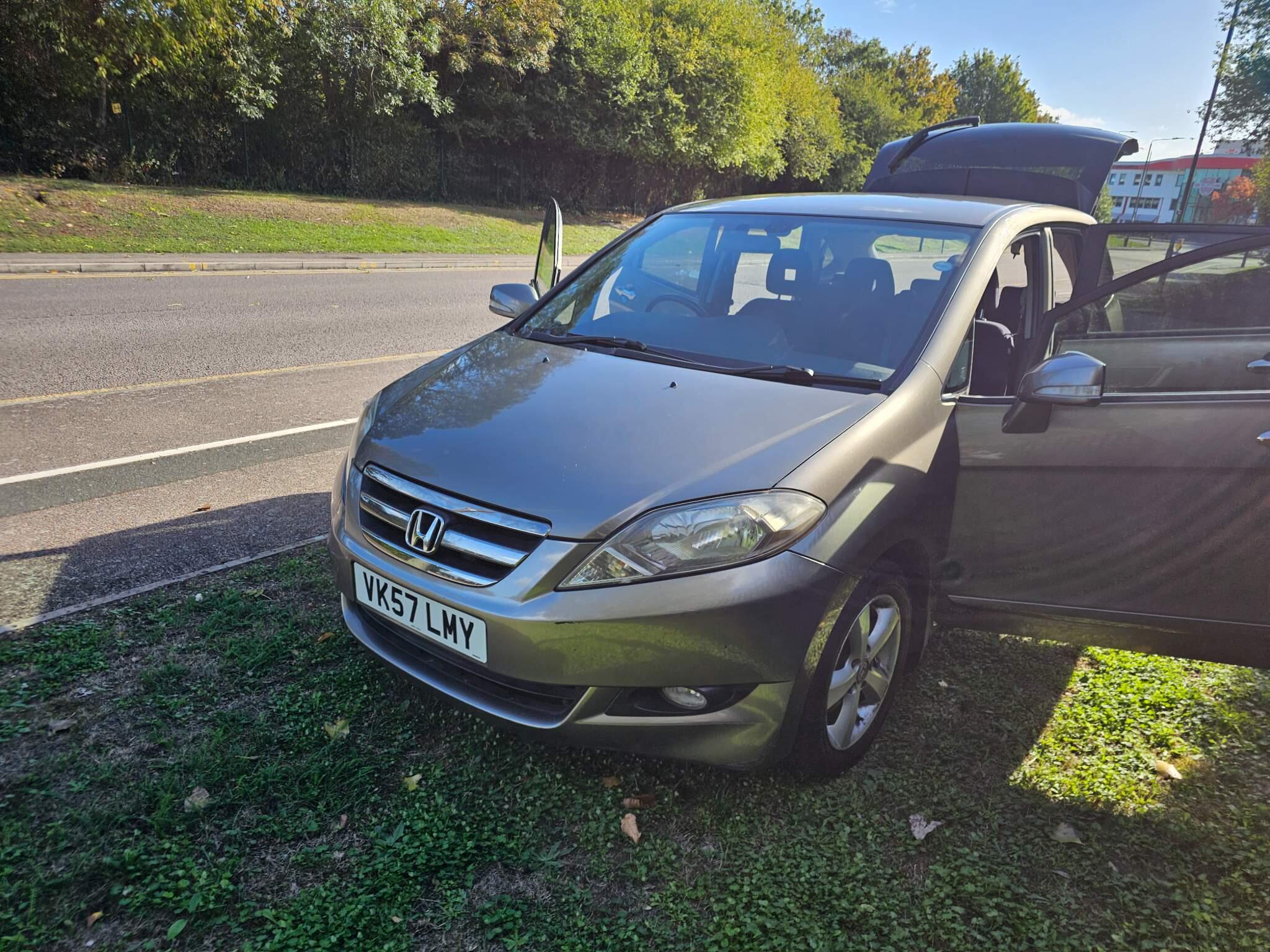 Honda FR-V