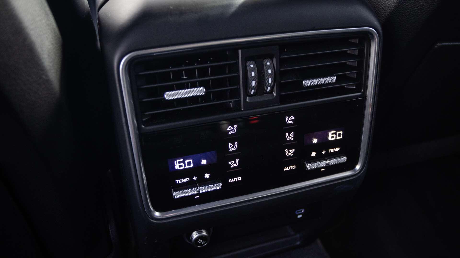 Porsche Cayenne view 21