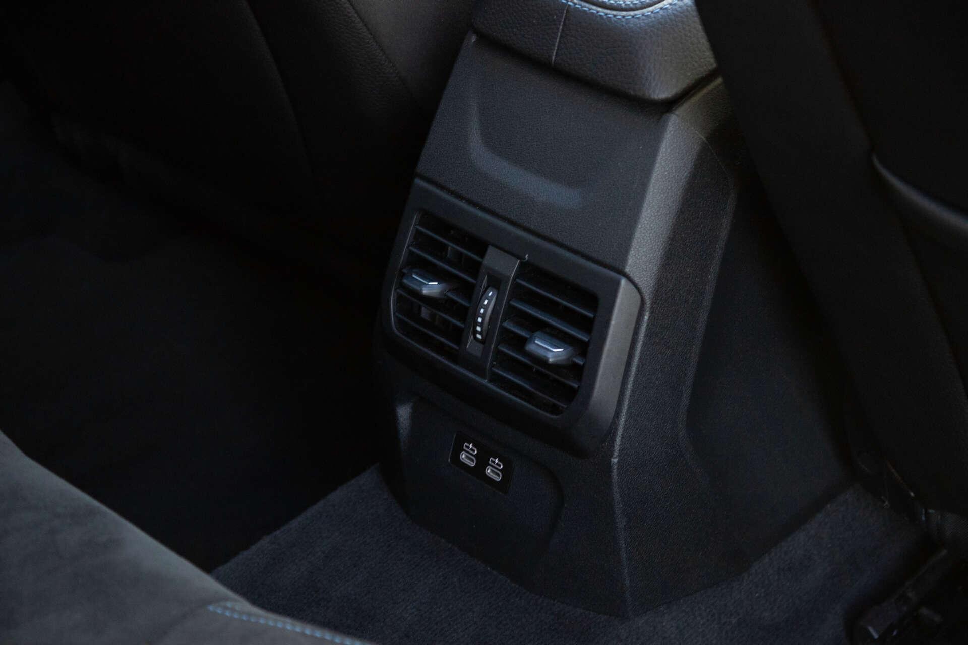 BMW 1 Series view 36