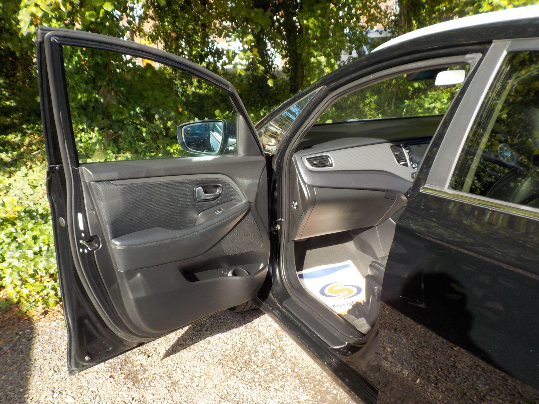 Kia Carens 1.7 CRDi 3 Euro 6 (s/s) 5dr