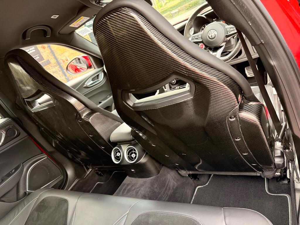 Alfa Romeo Giulia view 40