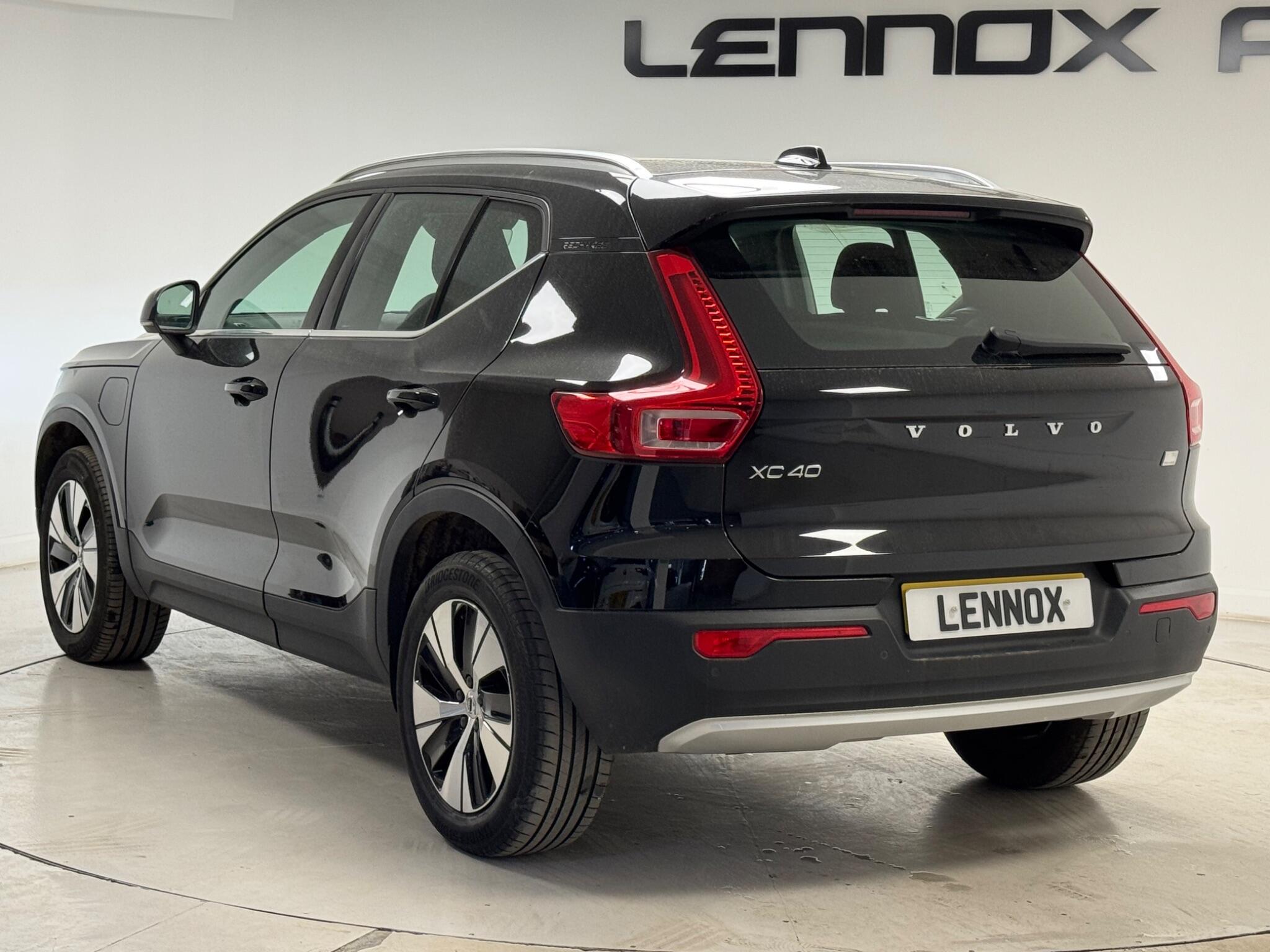 Volvo XC40 view 7