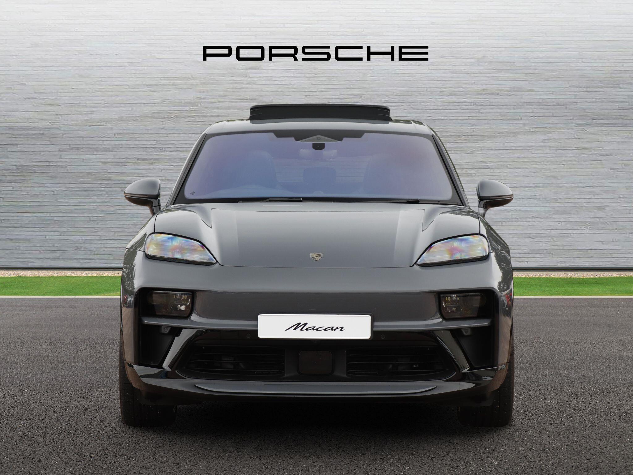Porsche Macan view 8