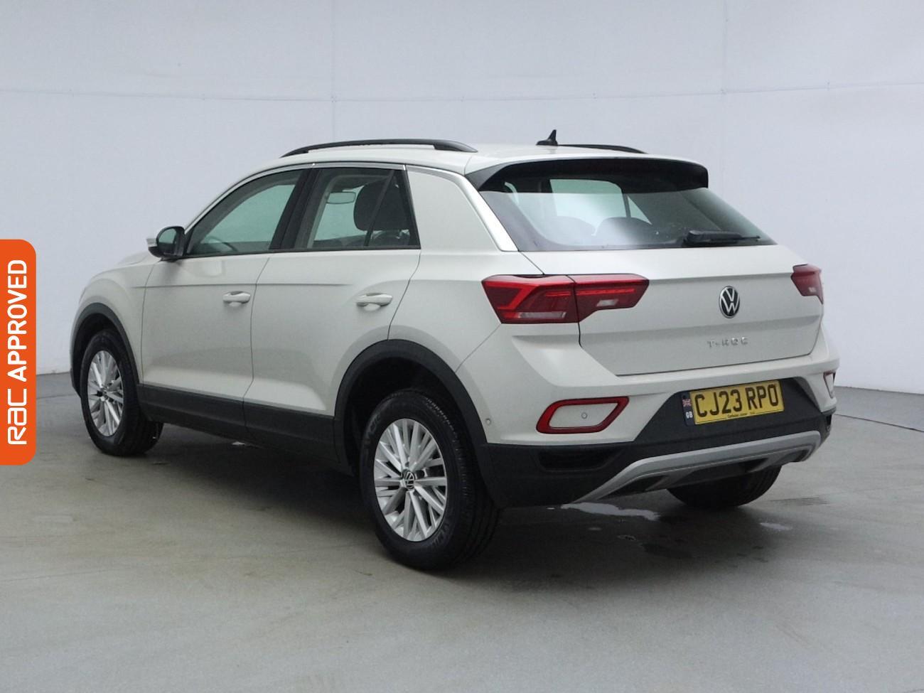 Volkswagen T-Roc view 4