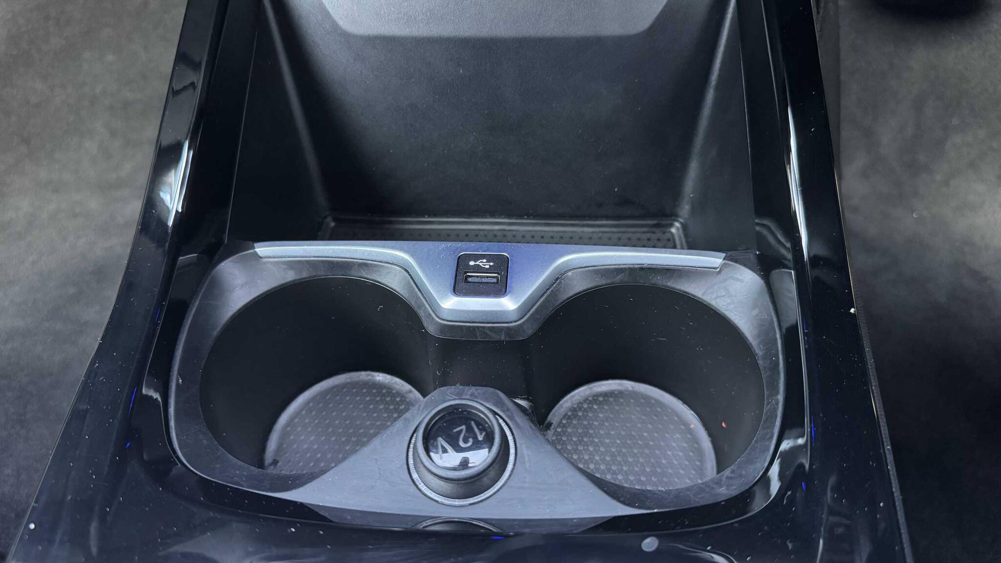 BMW 2 Series view 38