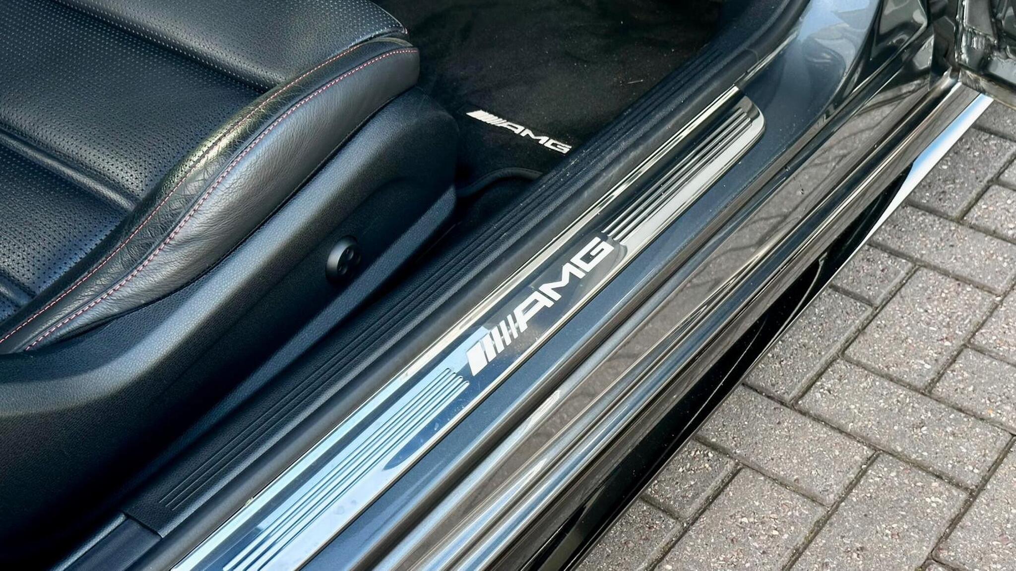 Mercedes-Benz C Class view 23