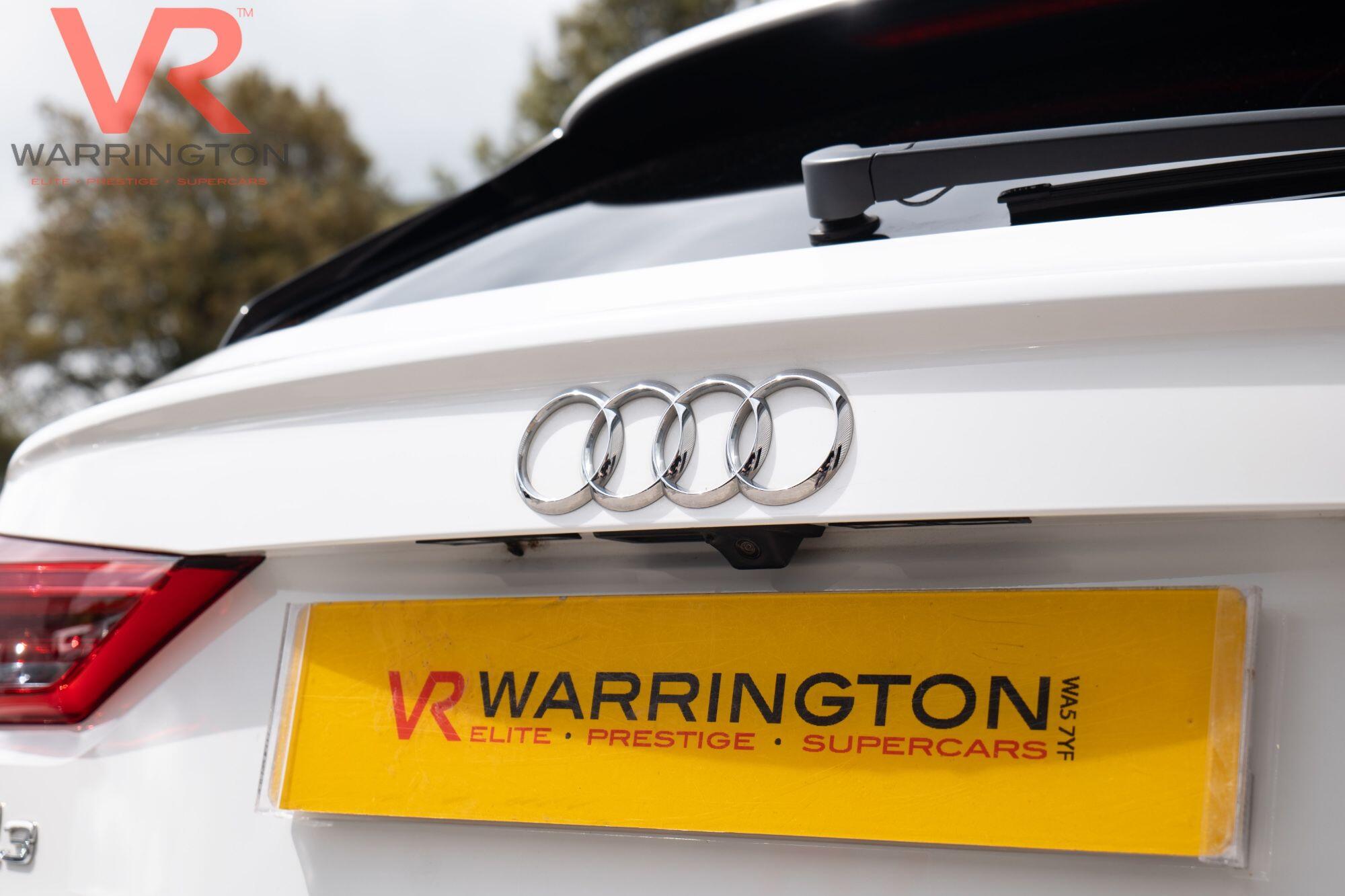 Audi Q3 view 38
