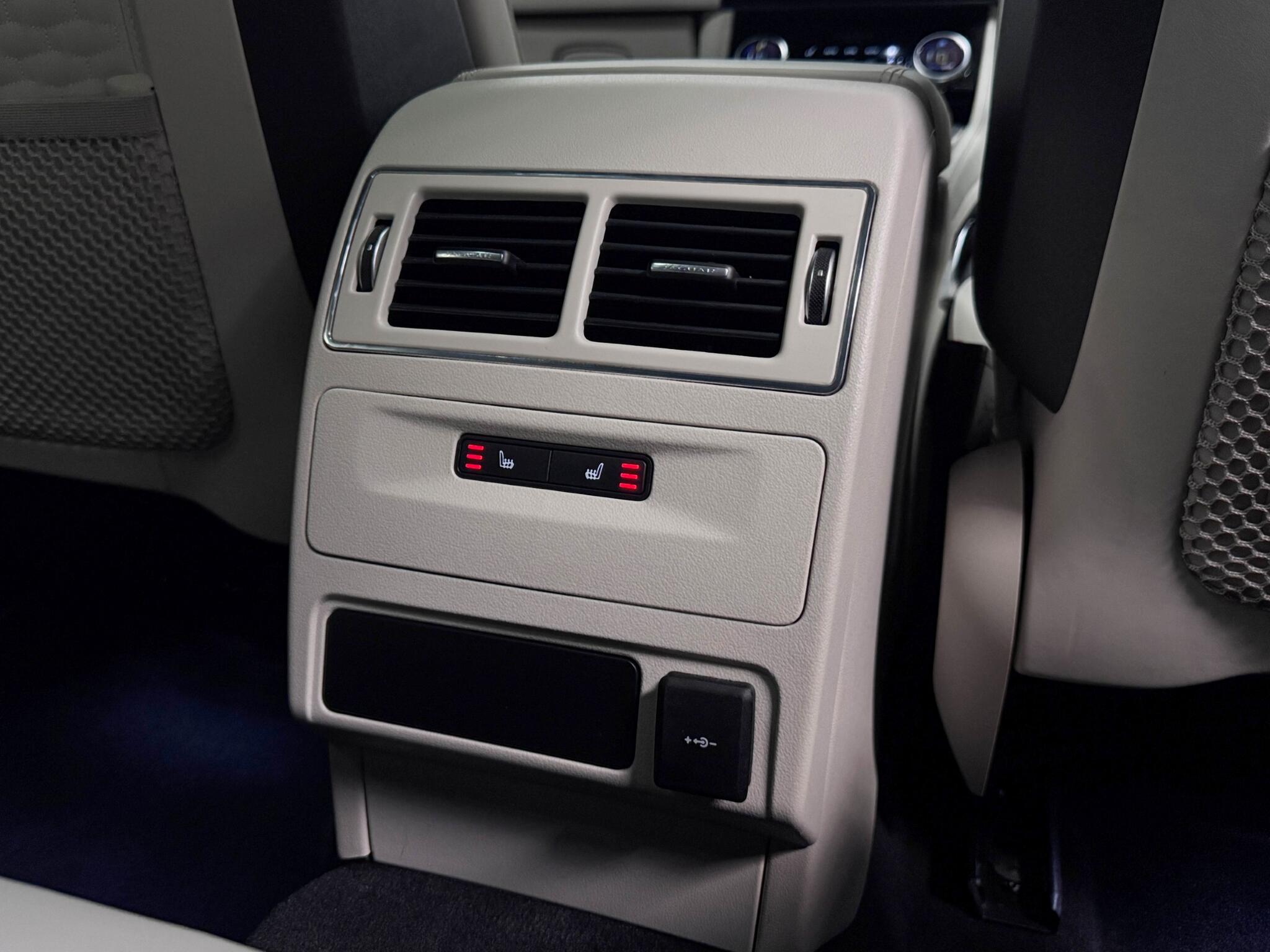 Jaguar F-Pace view 22