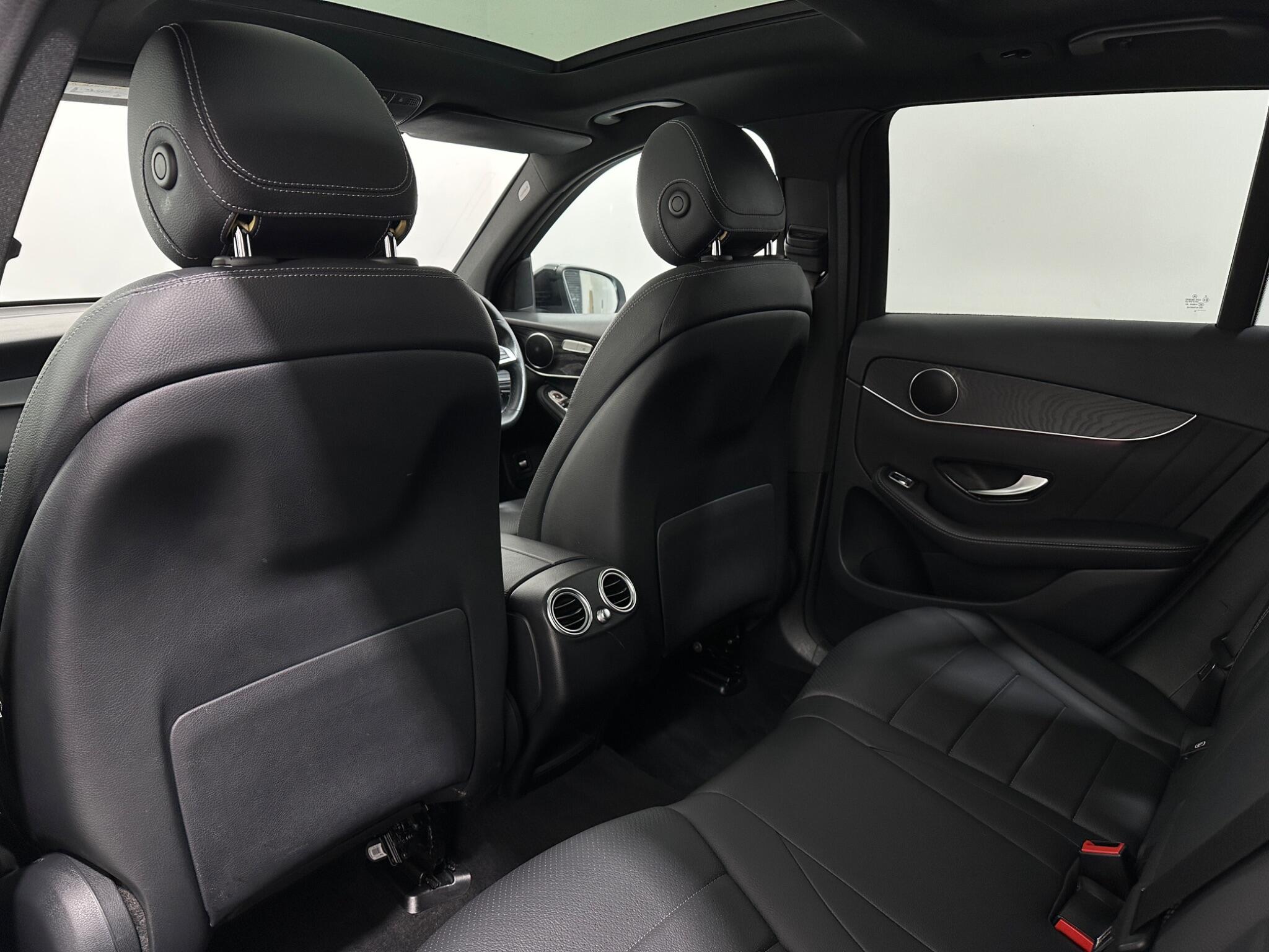 Mercedes-Benz GLC view 39