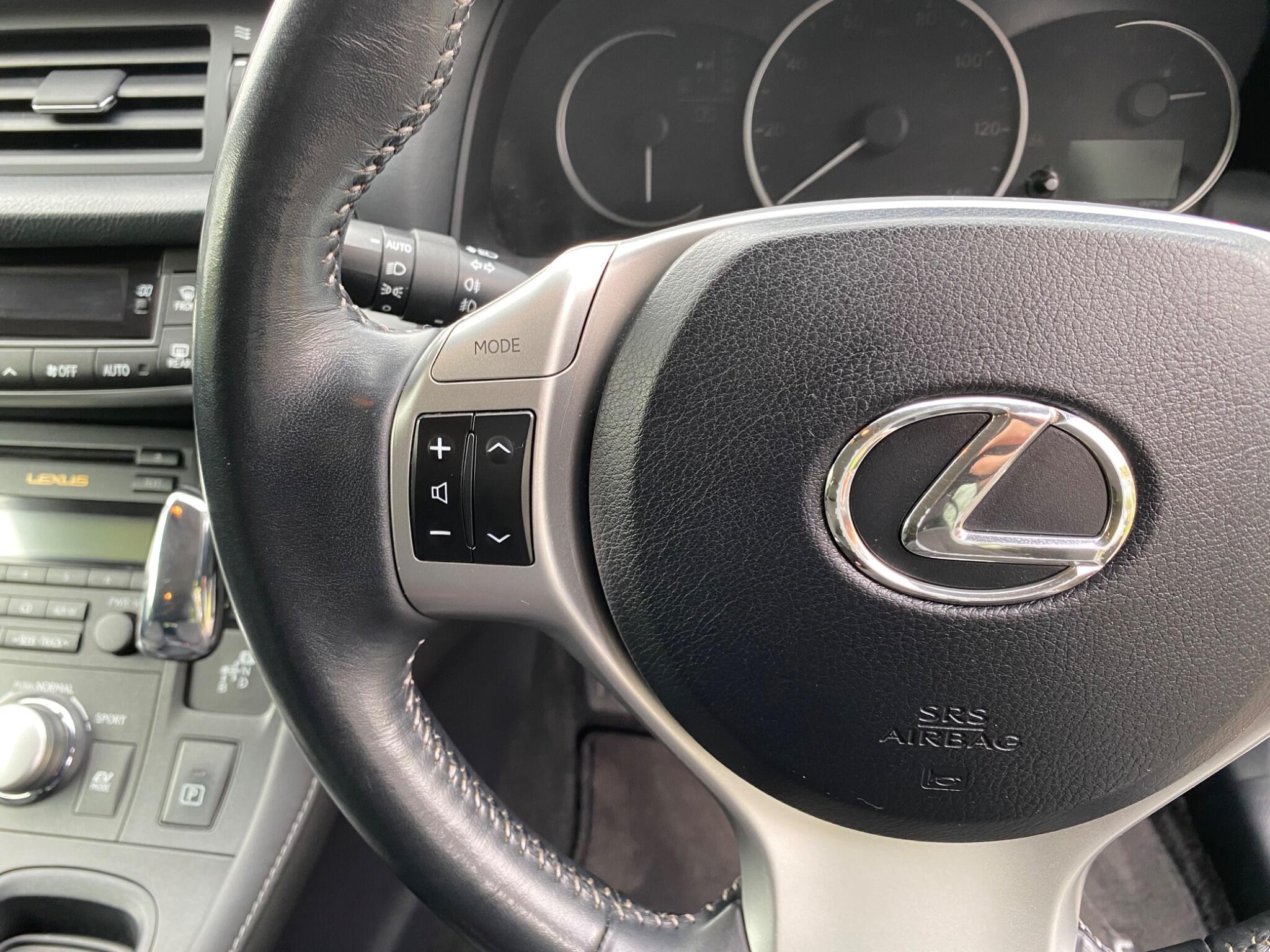 Lexus CT view 31