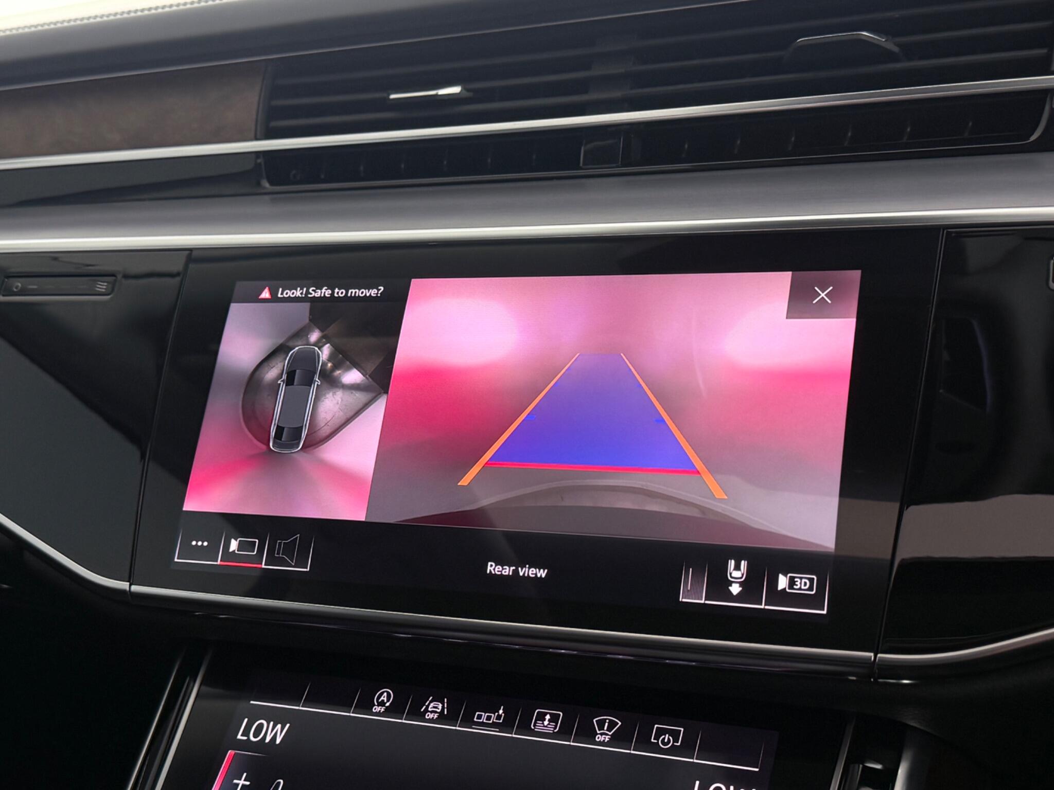Audi A8 view 25