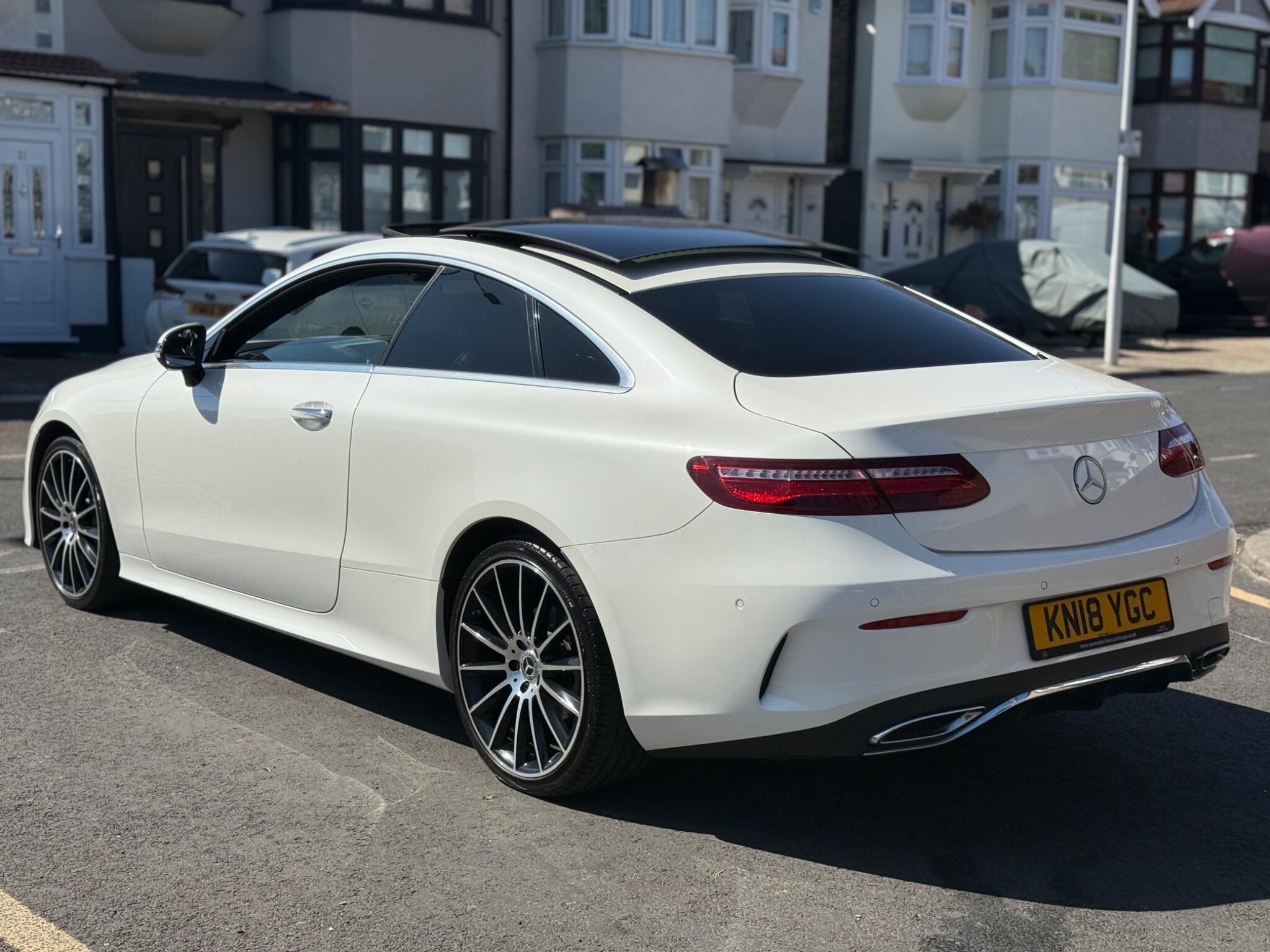Mercedes-Benz E-Class view 4