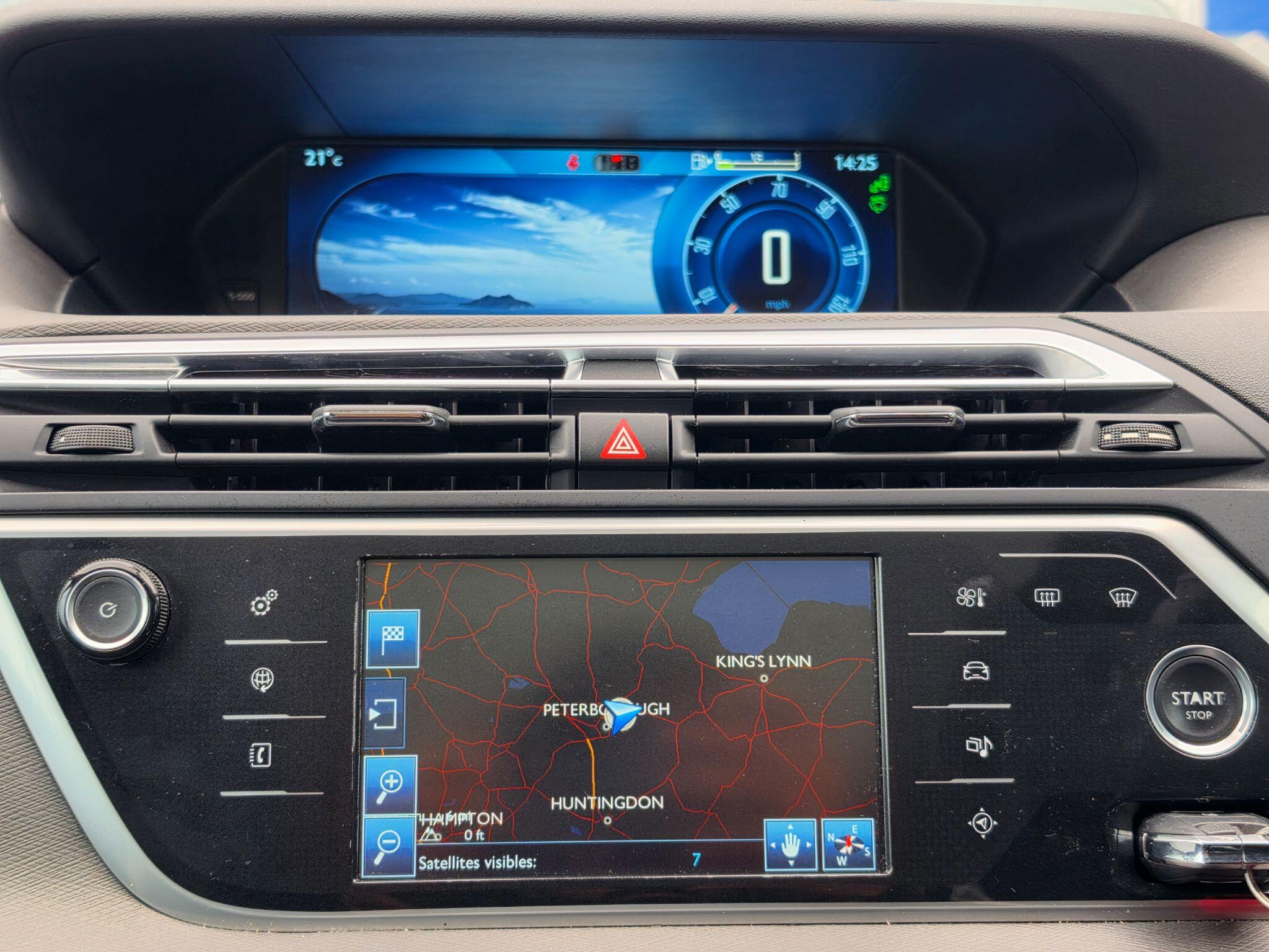 Citroen Grand C4 Picasso view 18