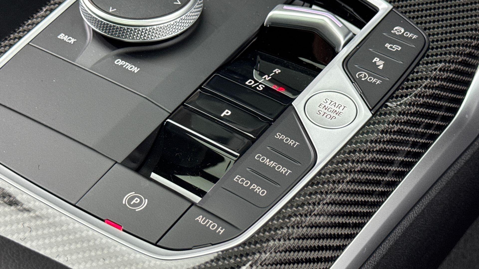 BMW 3 Series view 20