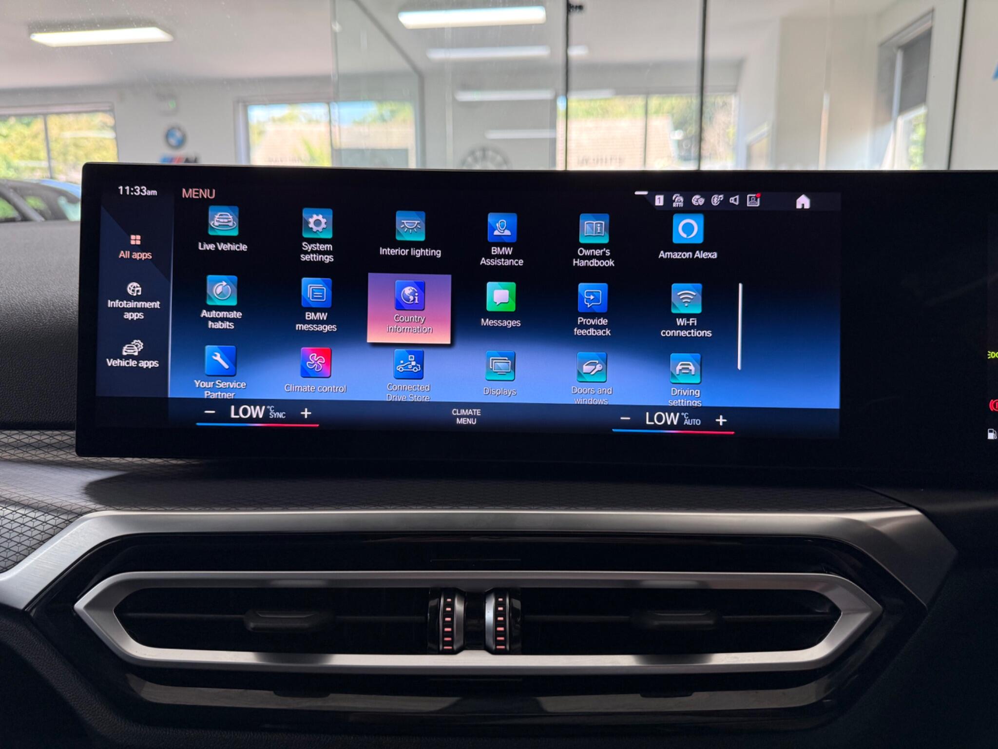 BMW 3 Series view 22