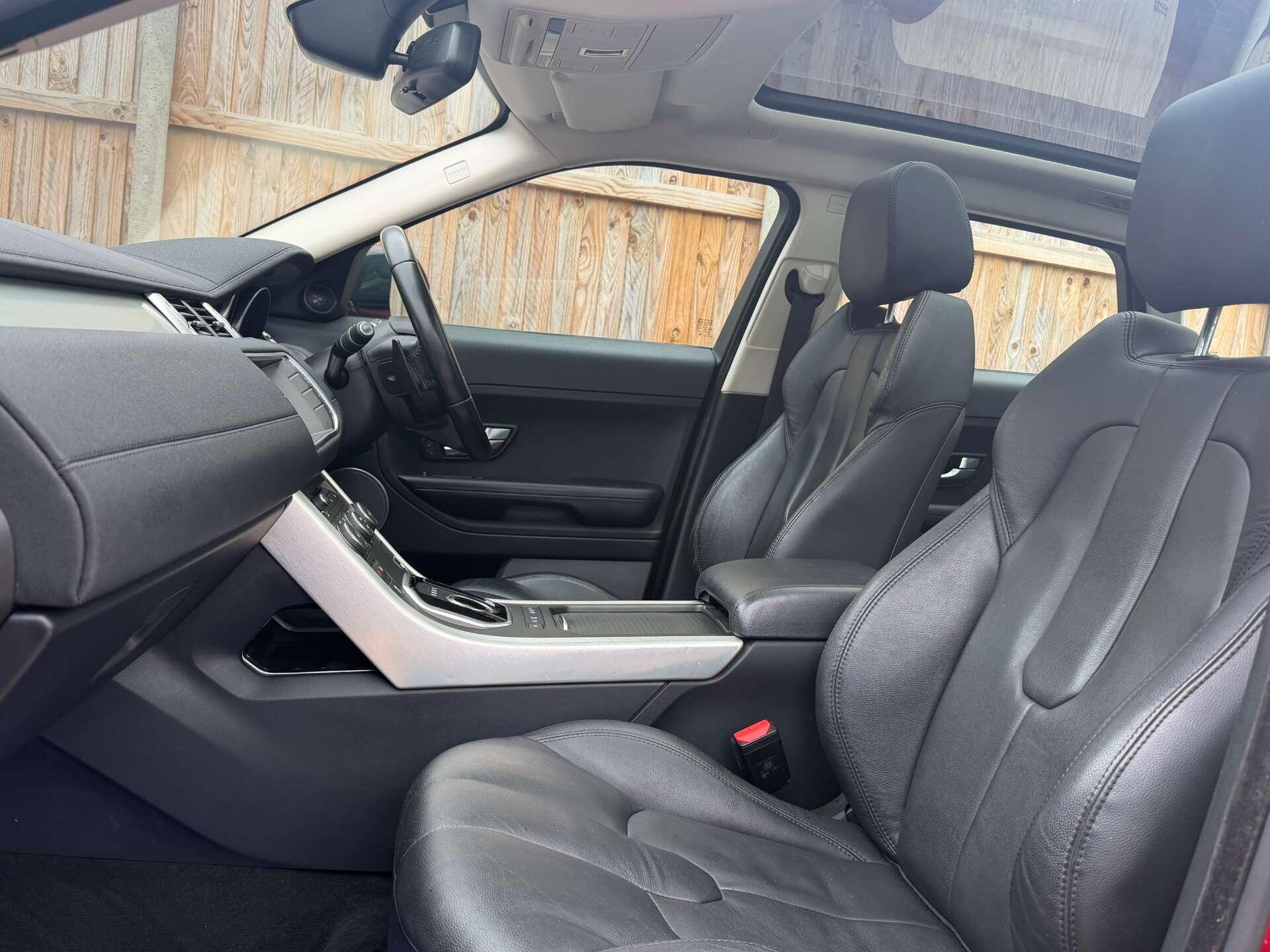 Land Rover Range Rover Evoque view 19