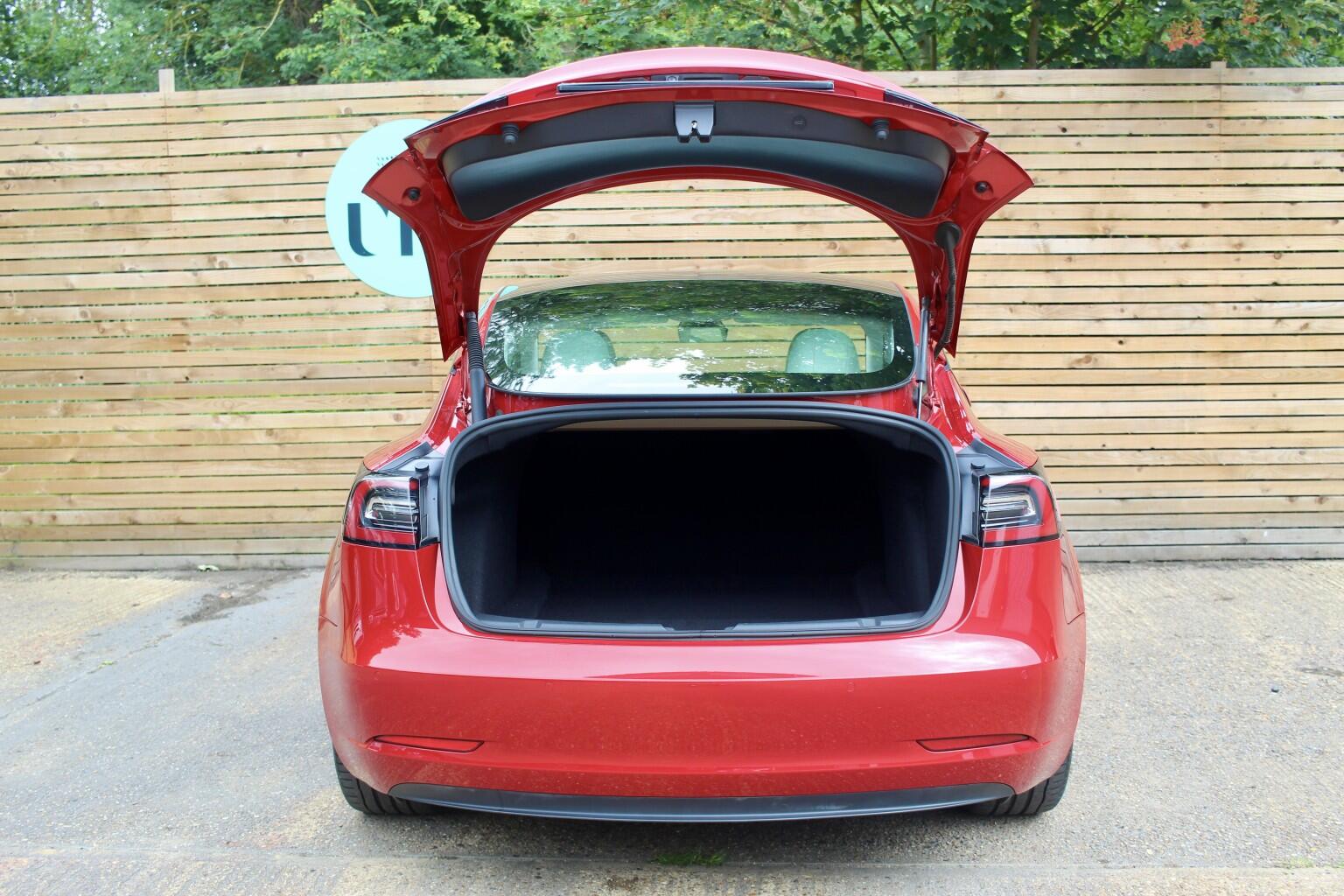 Tesla Model 3 view 34