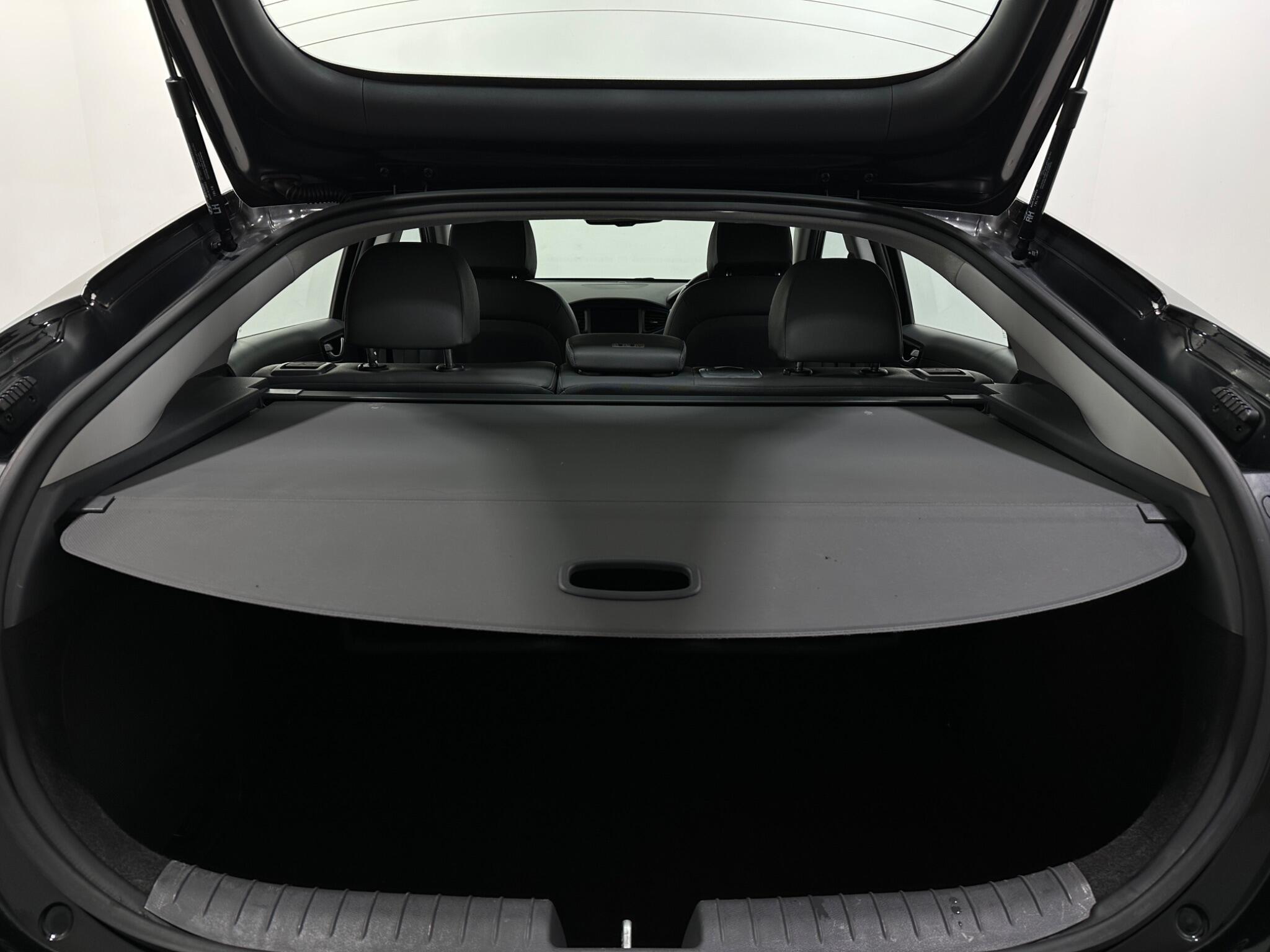 Hyundai IONIQ view 47