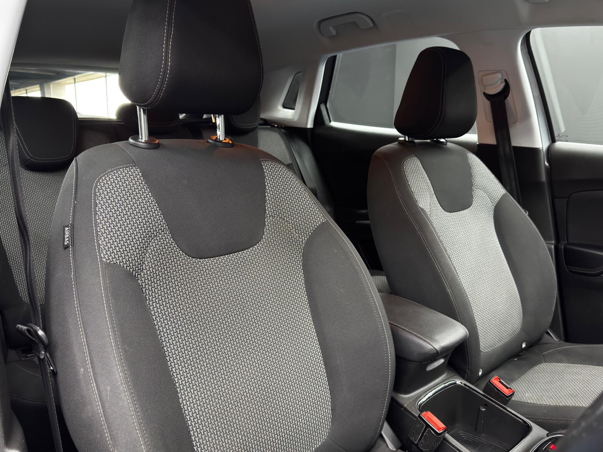 Vauxhall Grandland X view 12