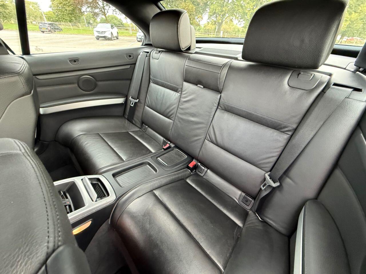 BMW 3 Series view 16