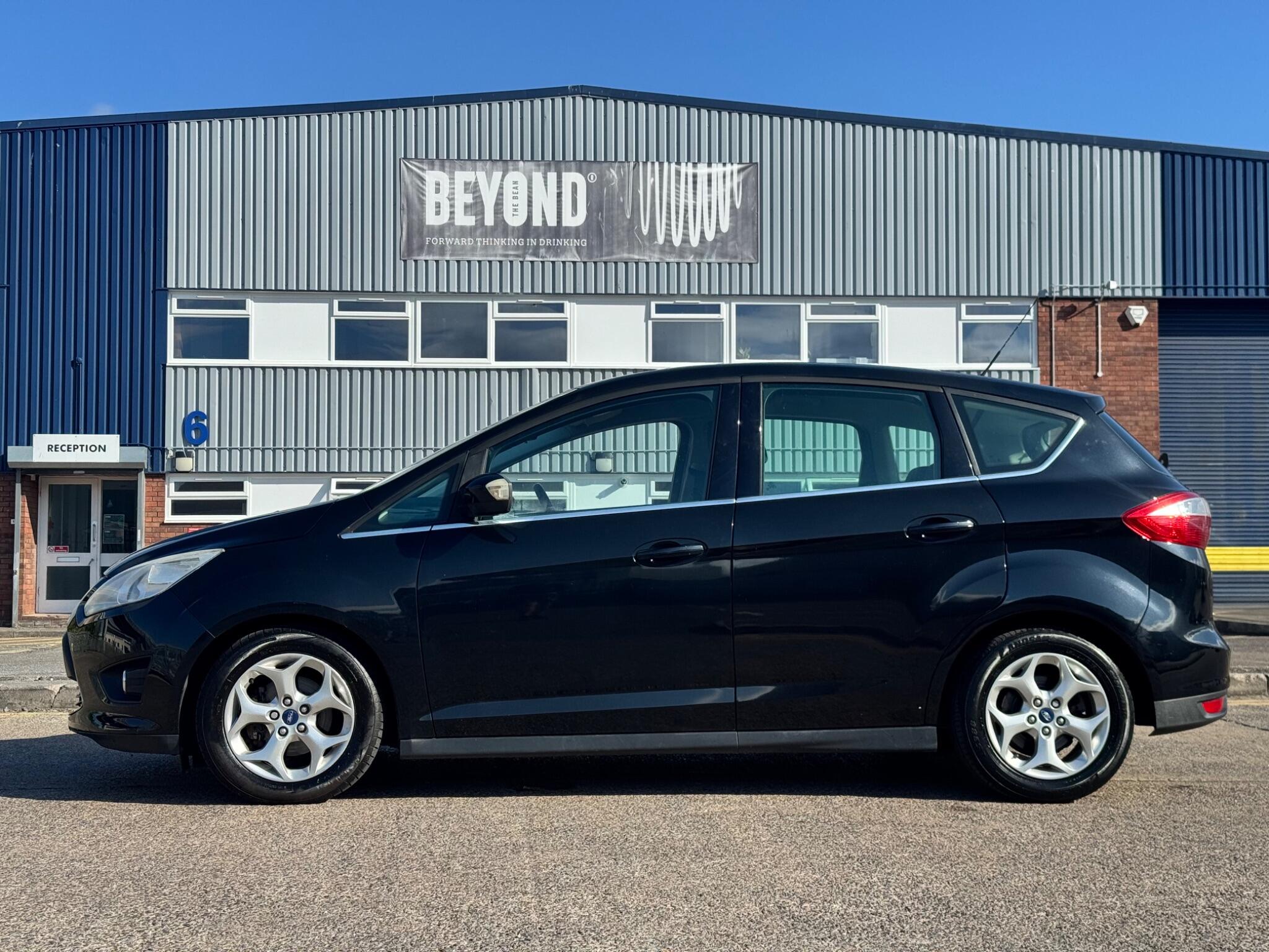 Ford C-Max view 13