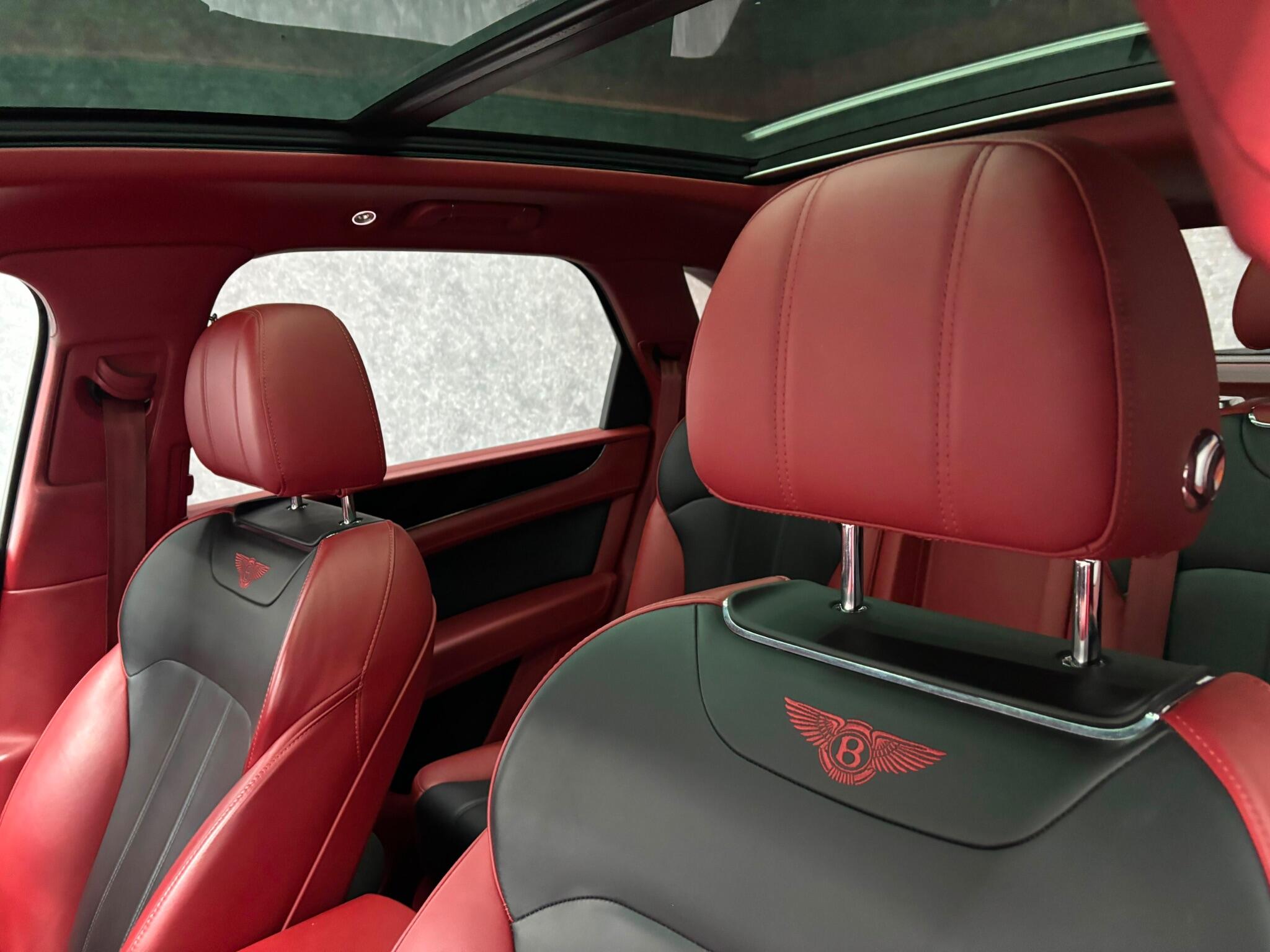 Bentley Bentayga view 12