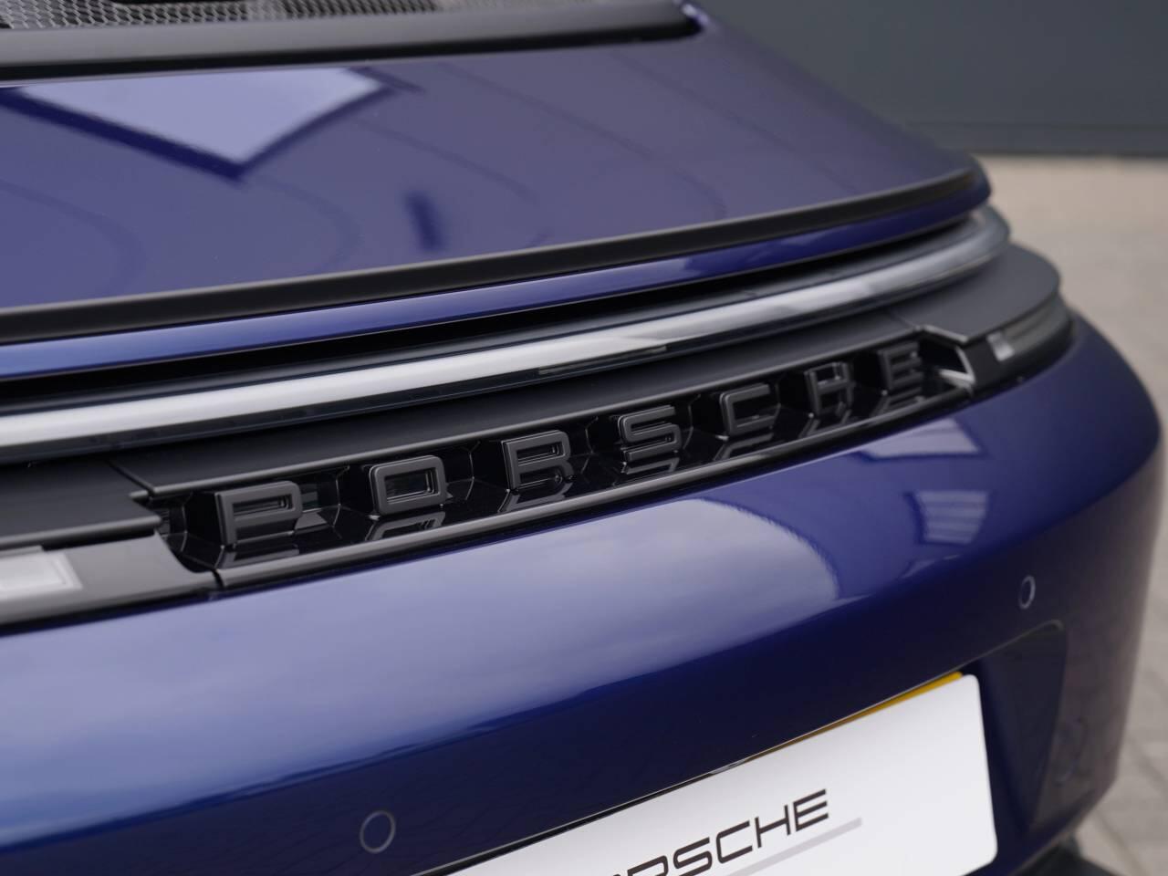 Porsche 911 view 66