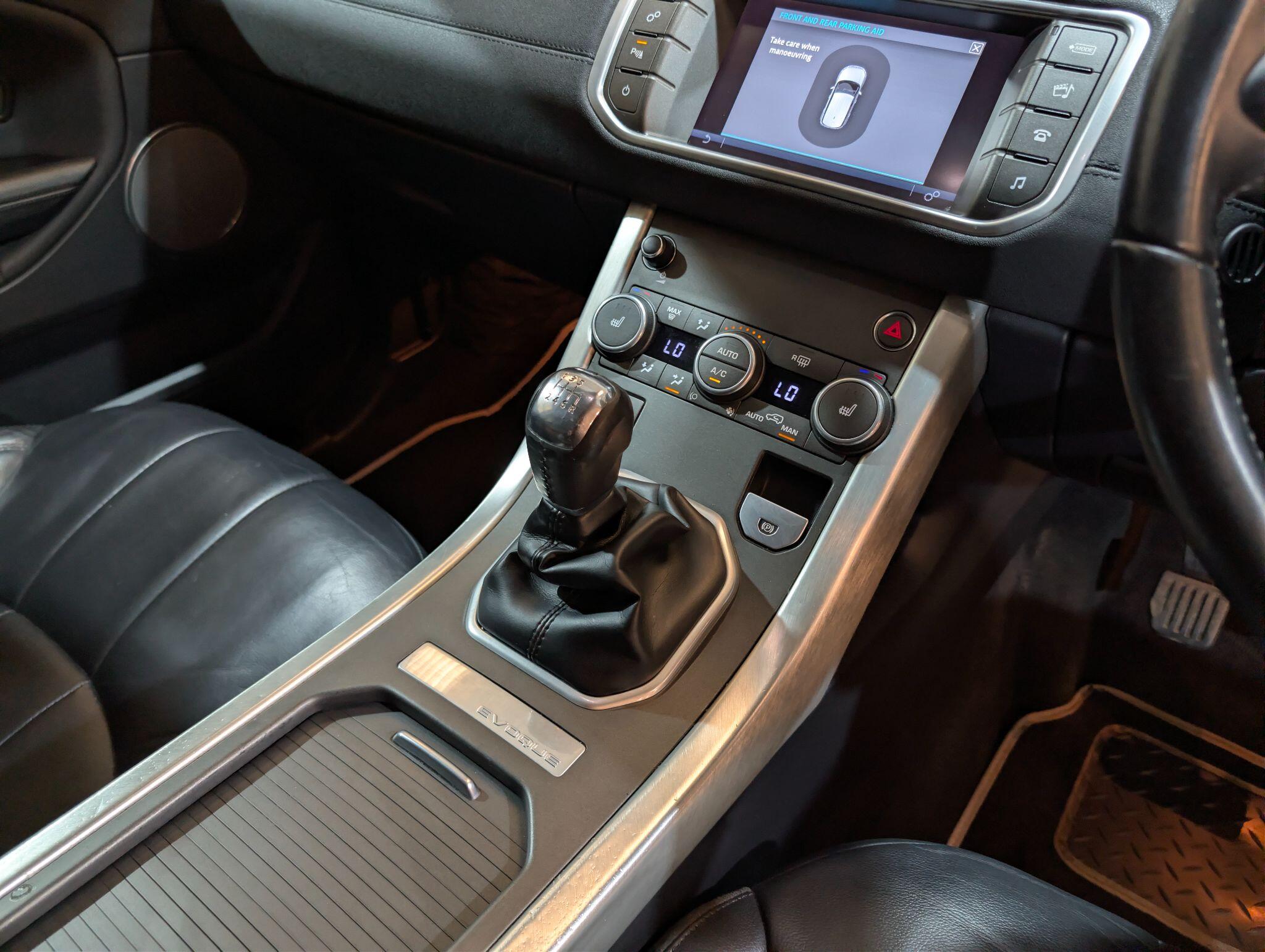 Land Rover Range Rover Evoque view 9
