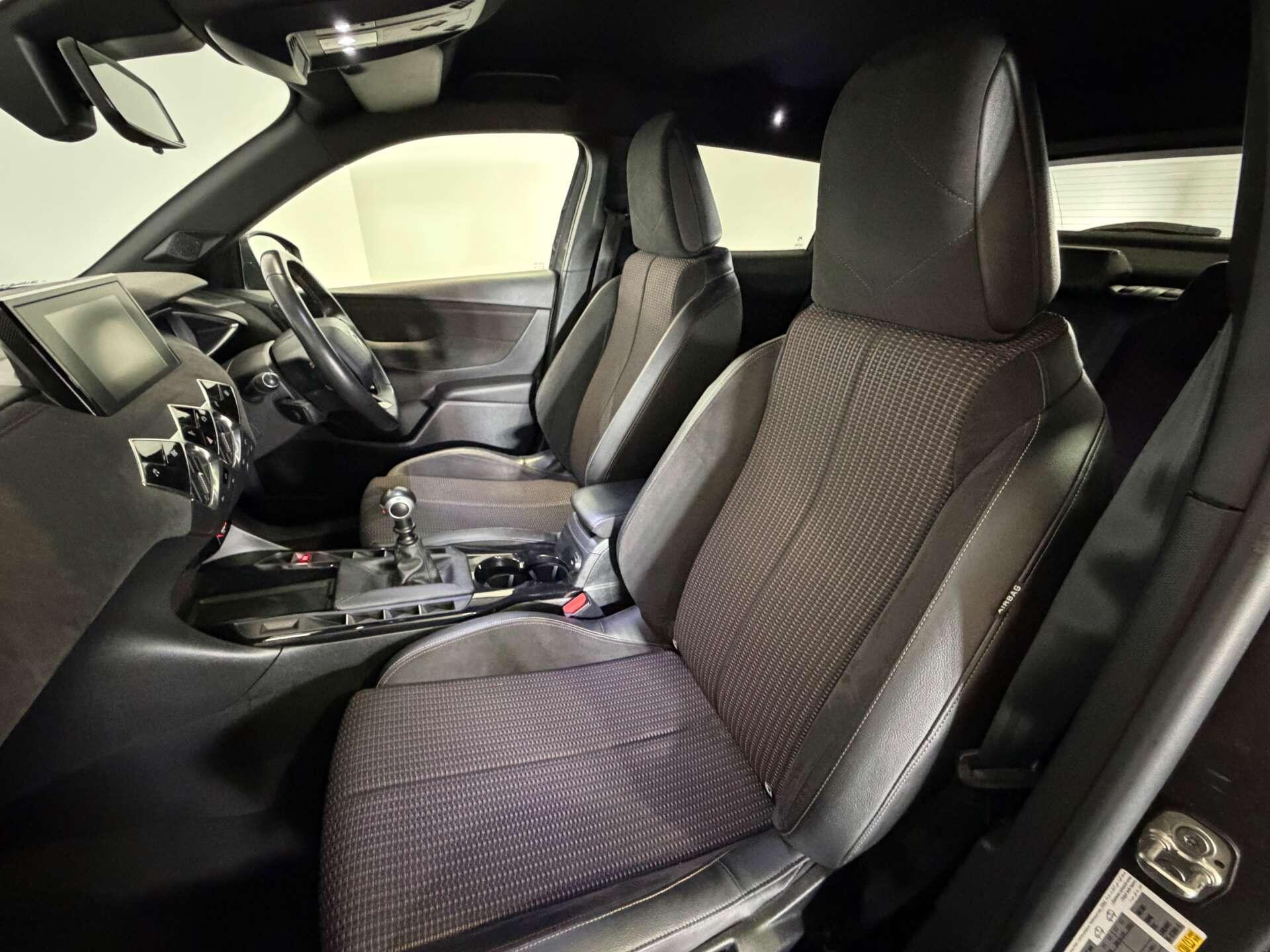 DS Automobiles DS 3 Crossback view 55