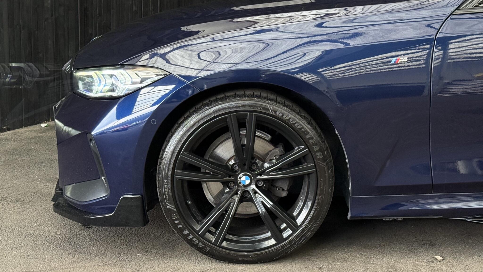 BMW 3 Series view 11
