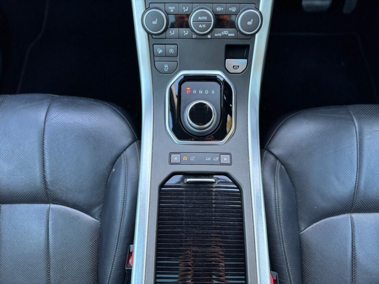 Land Rover Range Rover Evoque view 9