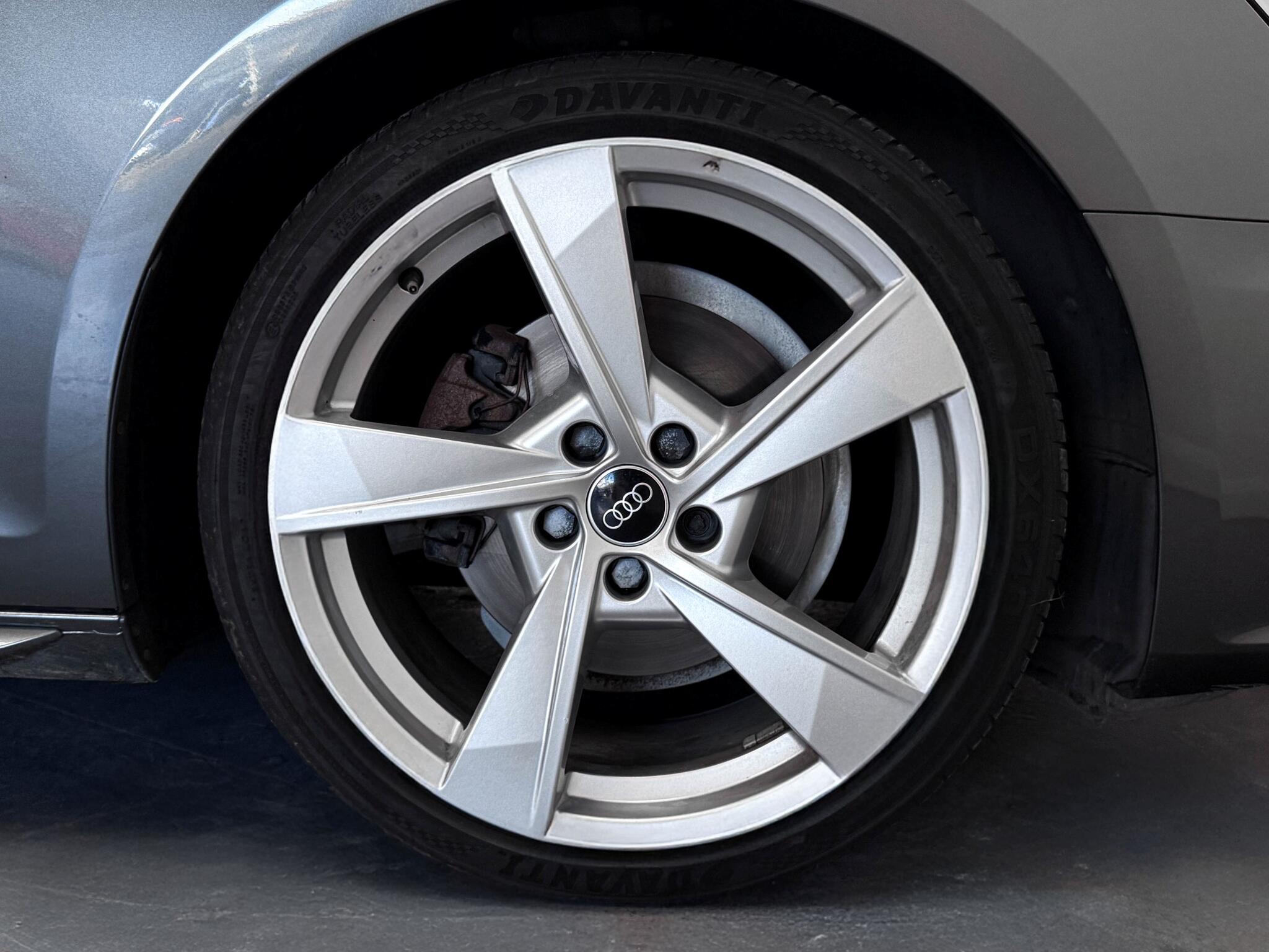 Audi A4 view 61