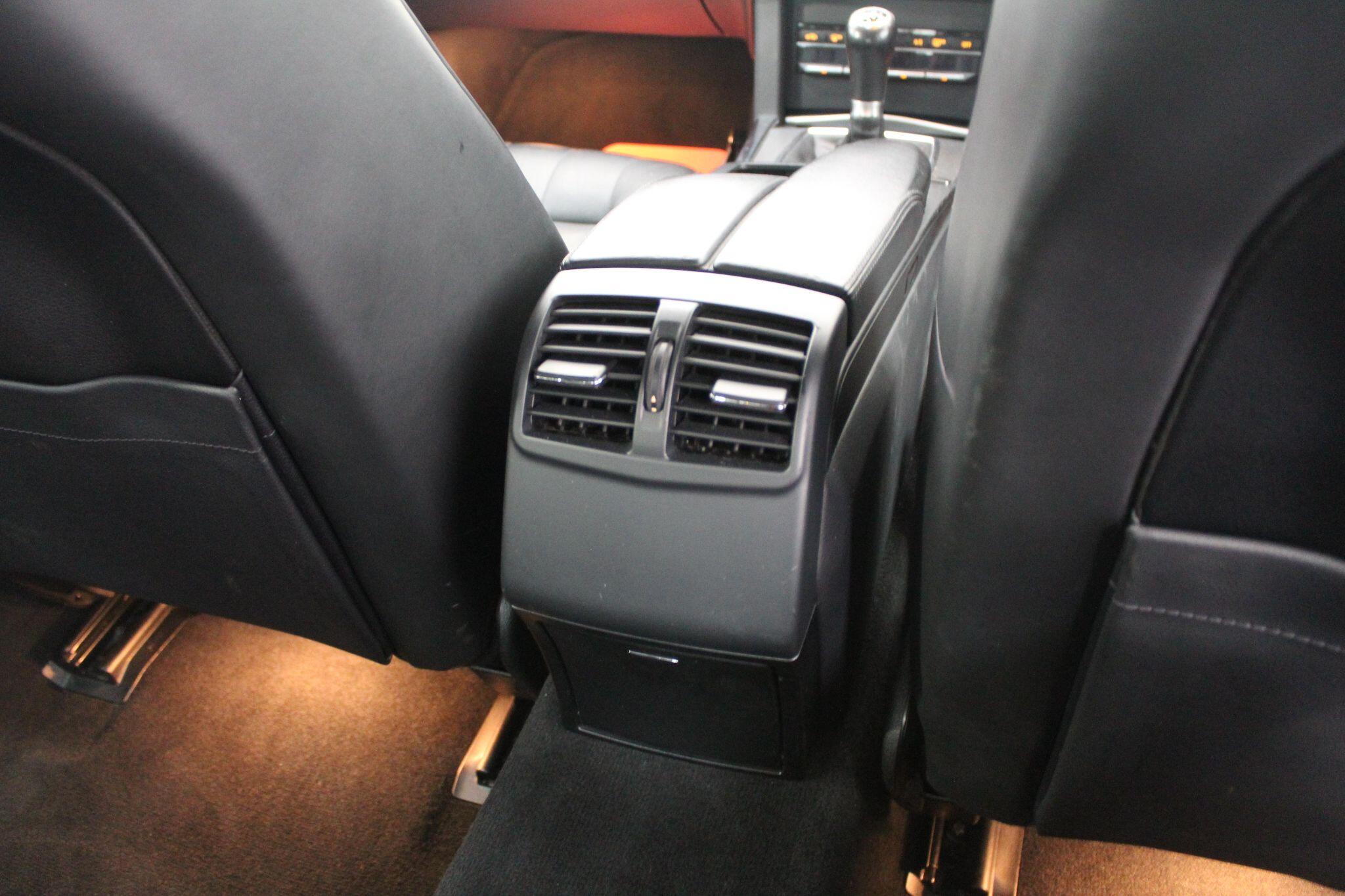Mercedes-Benz E-Class view 53