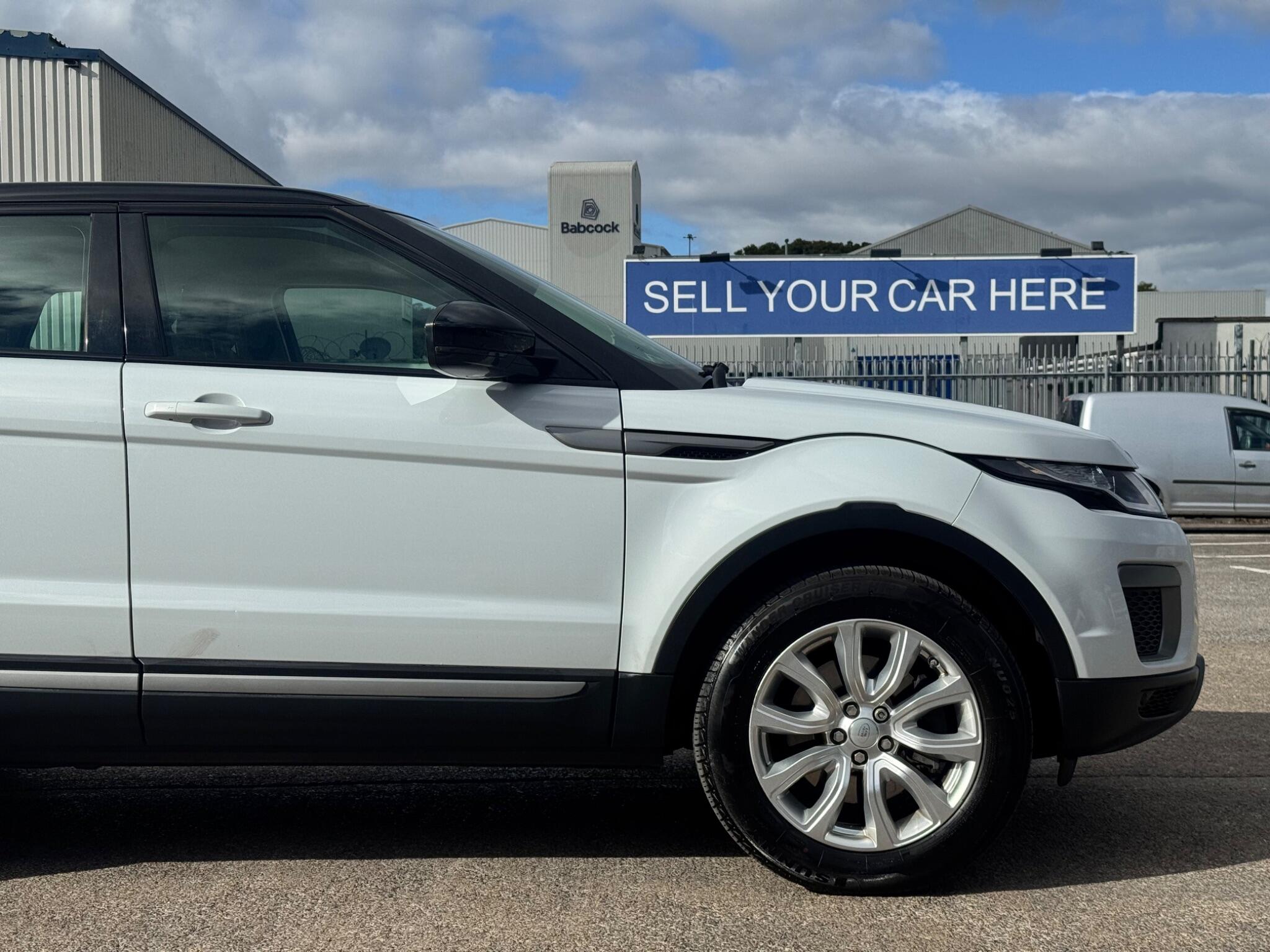 Land Rover Range Rover Evoque view 49