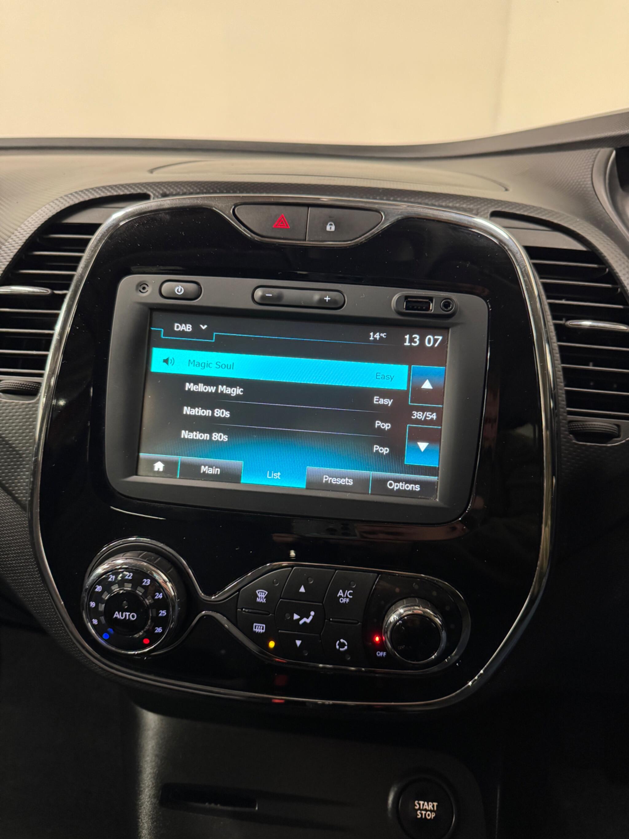Renault Captur view 19