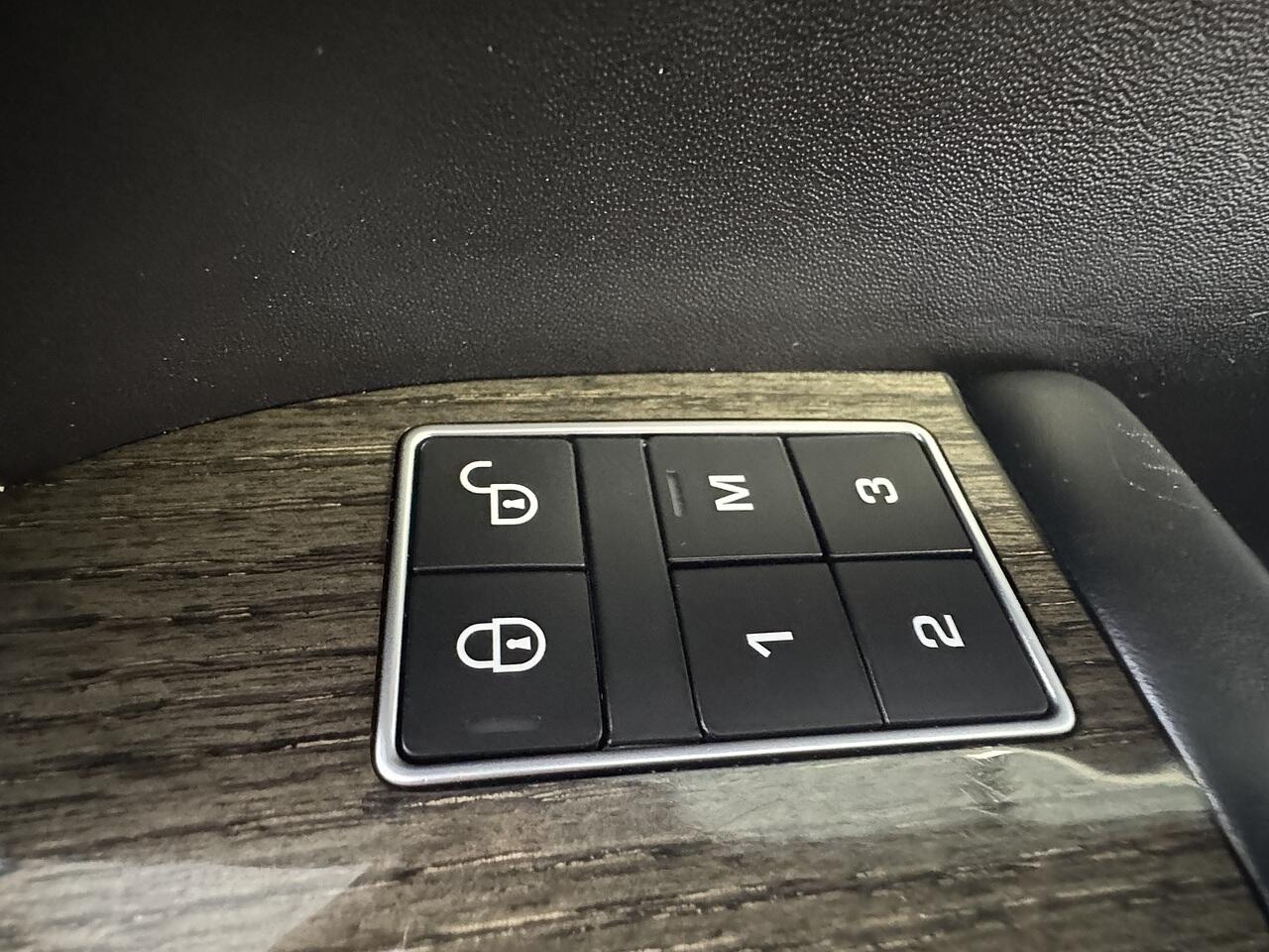 Land Rover Range Rover Sport view 28