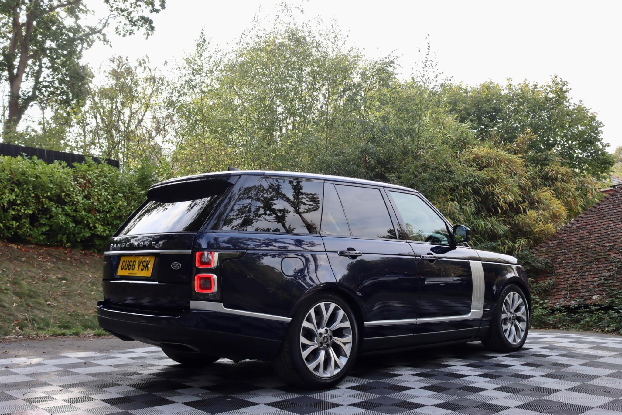 Land Rover Range Rover view 37