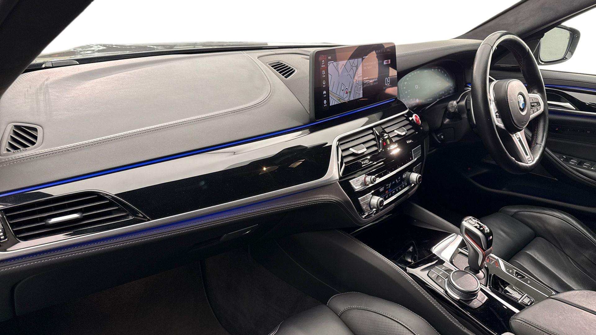 BMW M5 view 7