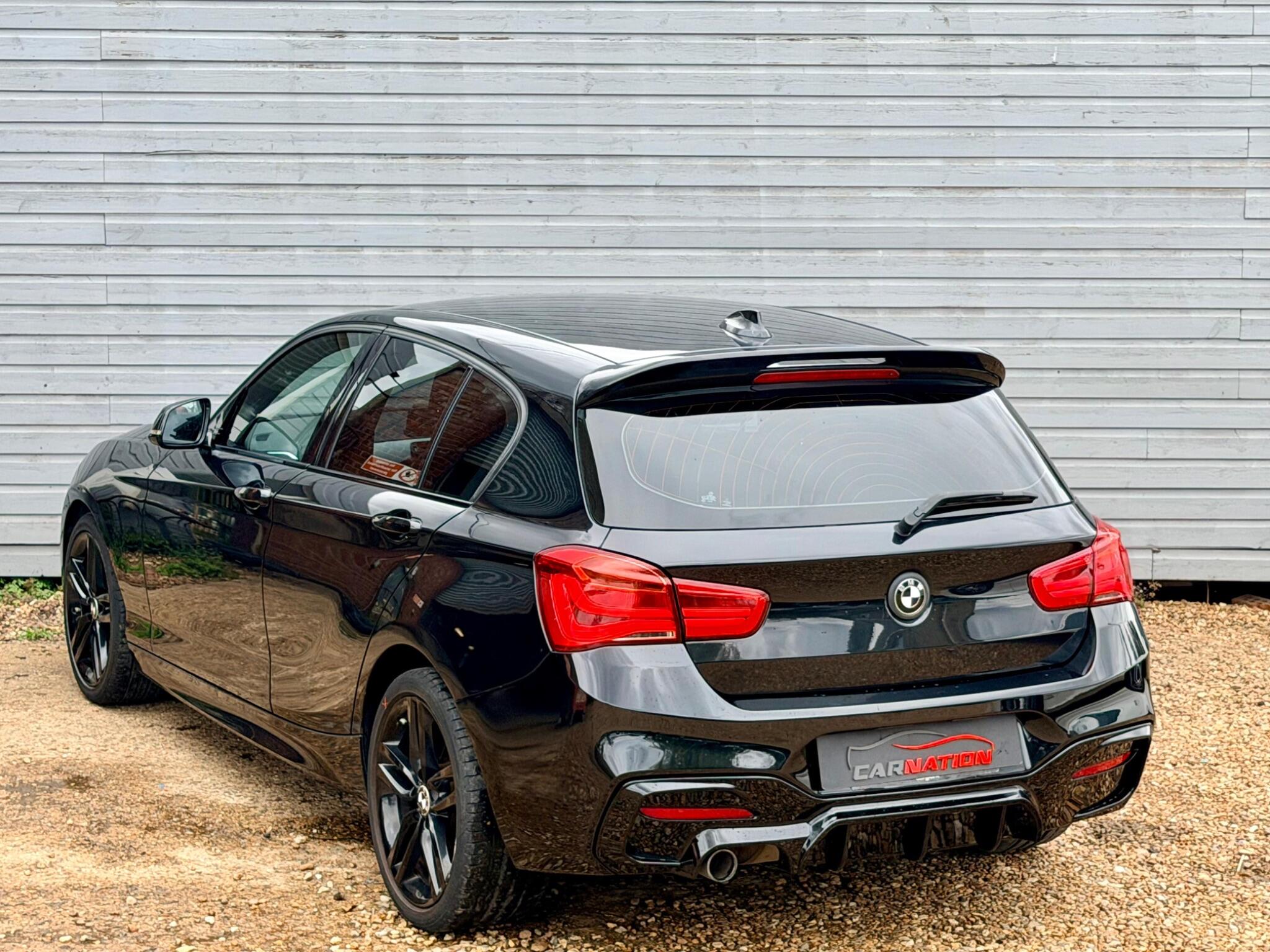 BMW 1 Series view 8