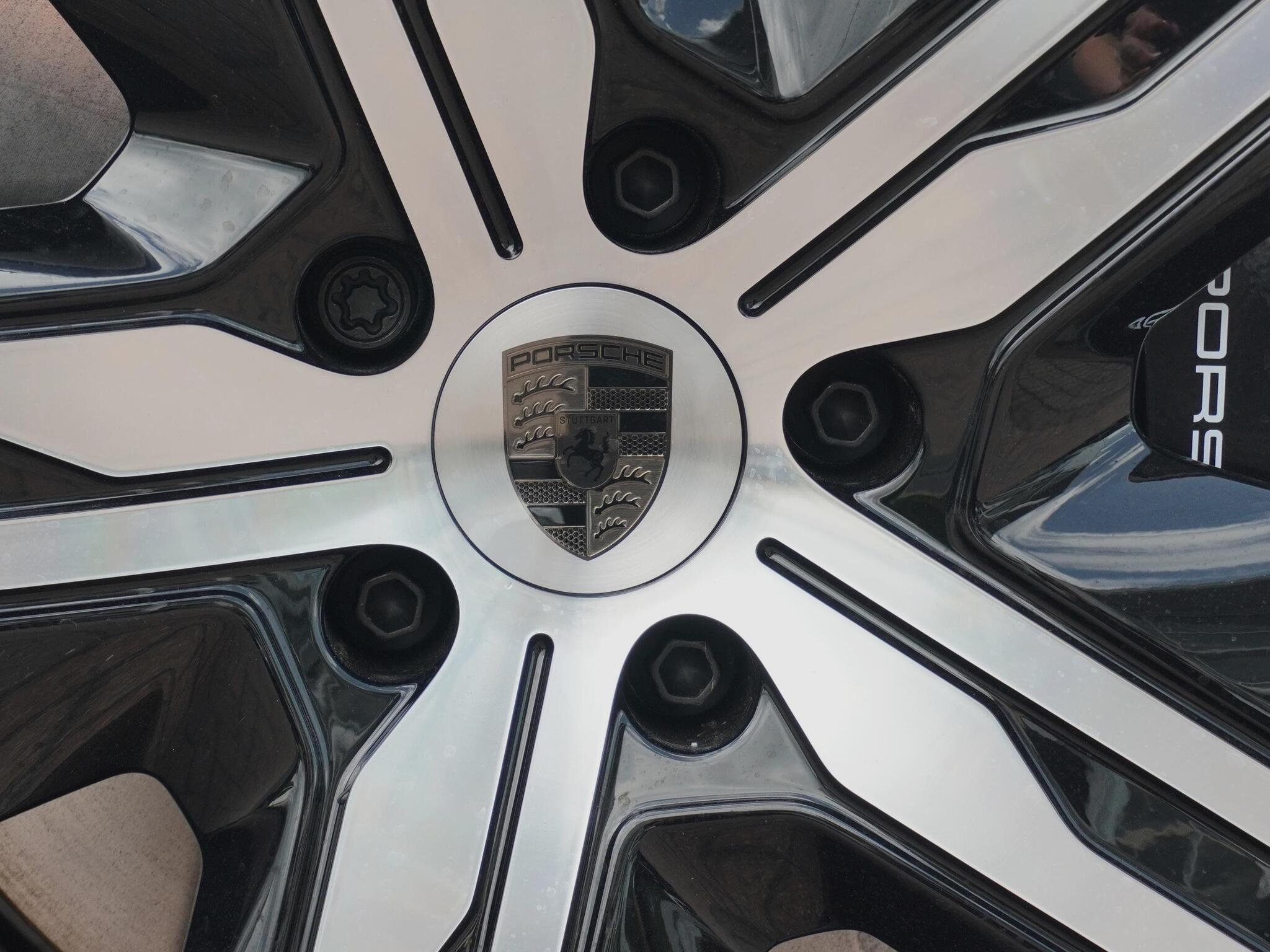 Porsche Macan view 50